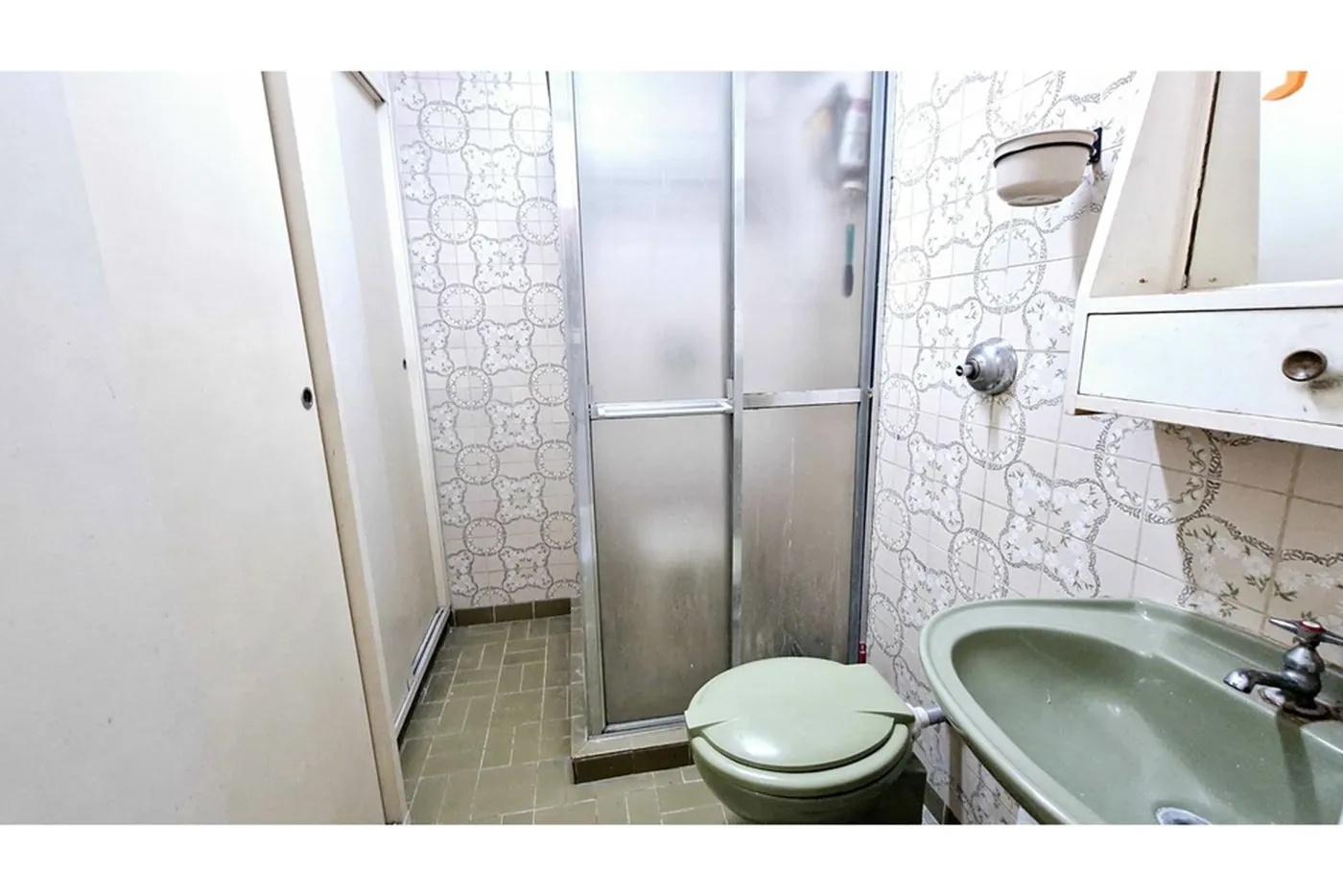 CFC 1212 Sala 601361040-137 - REMAX Trio Exclusividades
