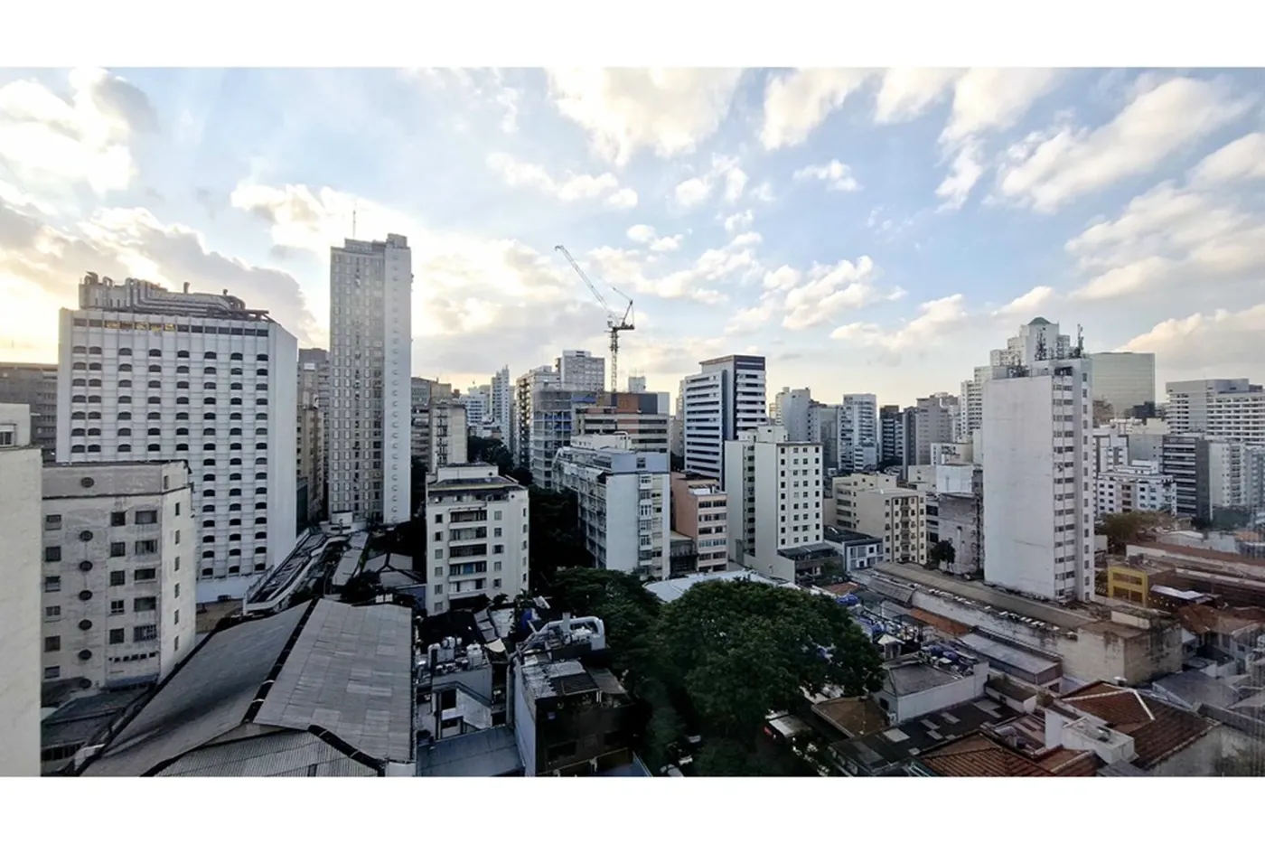 CFC 1212 Sala 601361040-137 - REMAX Trio Exclusividades