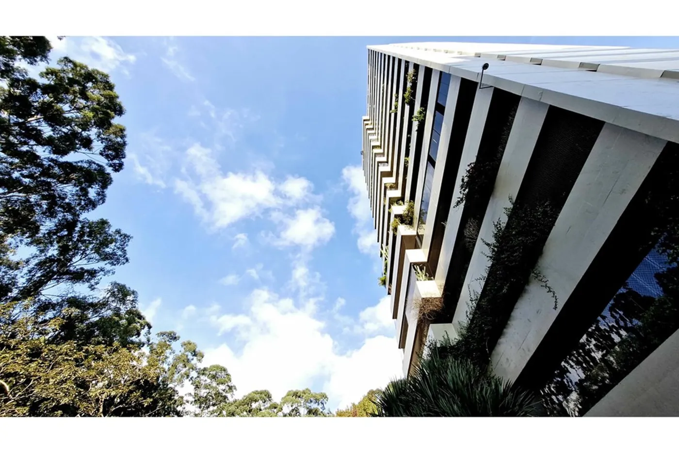 MC 226 Apto 601361044-43 - REMAX Trio Exclusividades