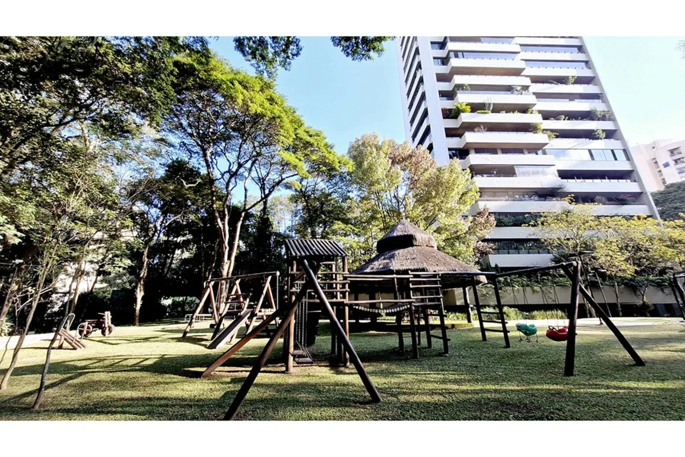MC 226 Apto 601361044-43 - REMAX Trio Exclusividades