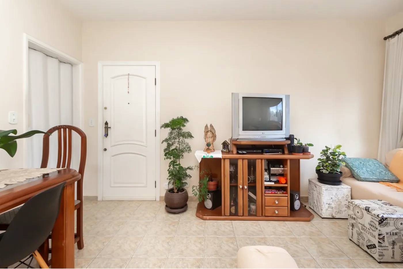 SGCS 272 Apto 602031002-107 - REMAX Classique Exclusividades