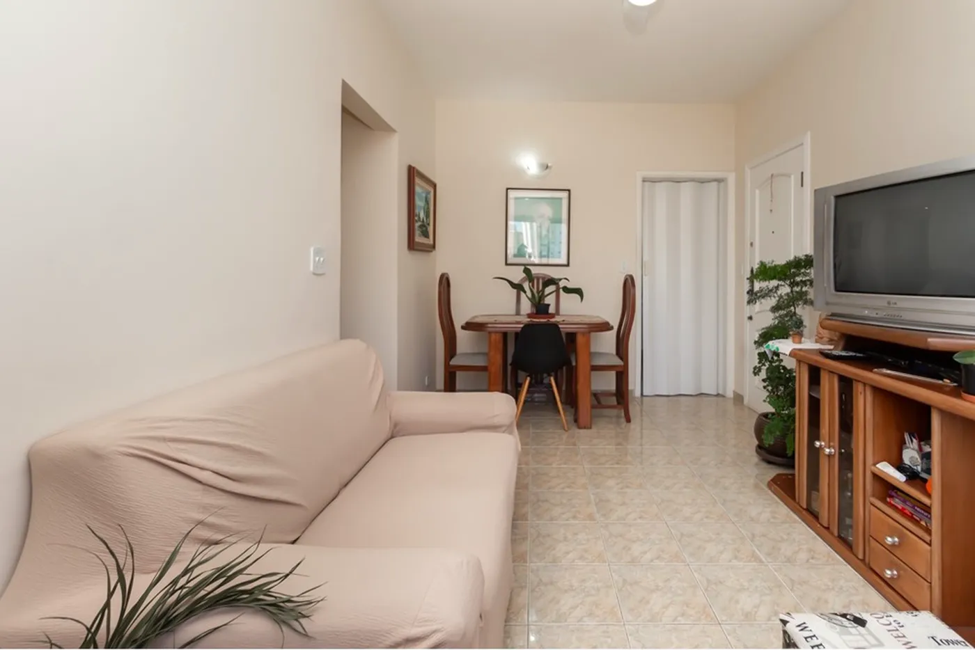 SGCS 272 Apto 602031002-107 - REMAX Classique Exclusividades