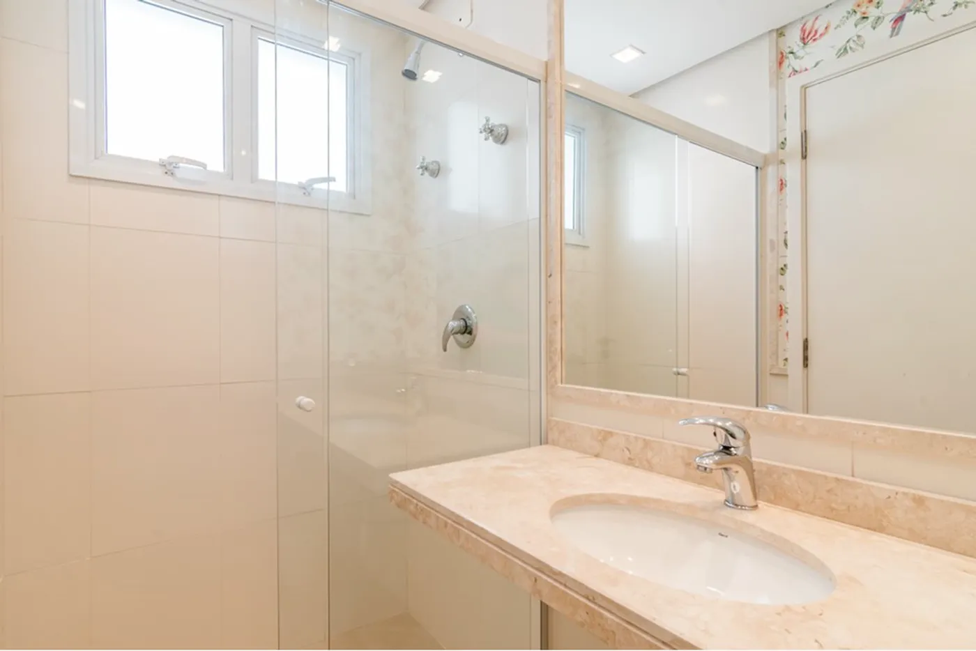 PADF 669 Apto 601401041-15 - REMAX Paradisus Exclusividades