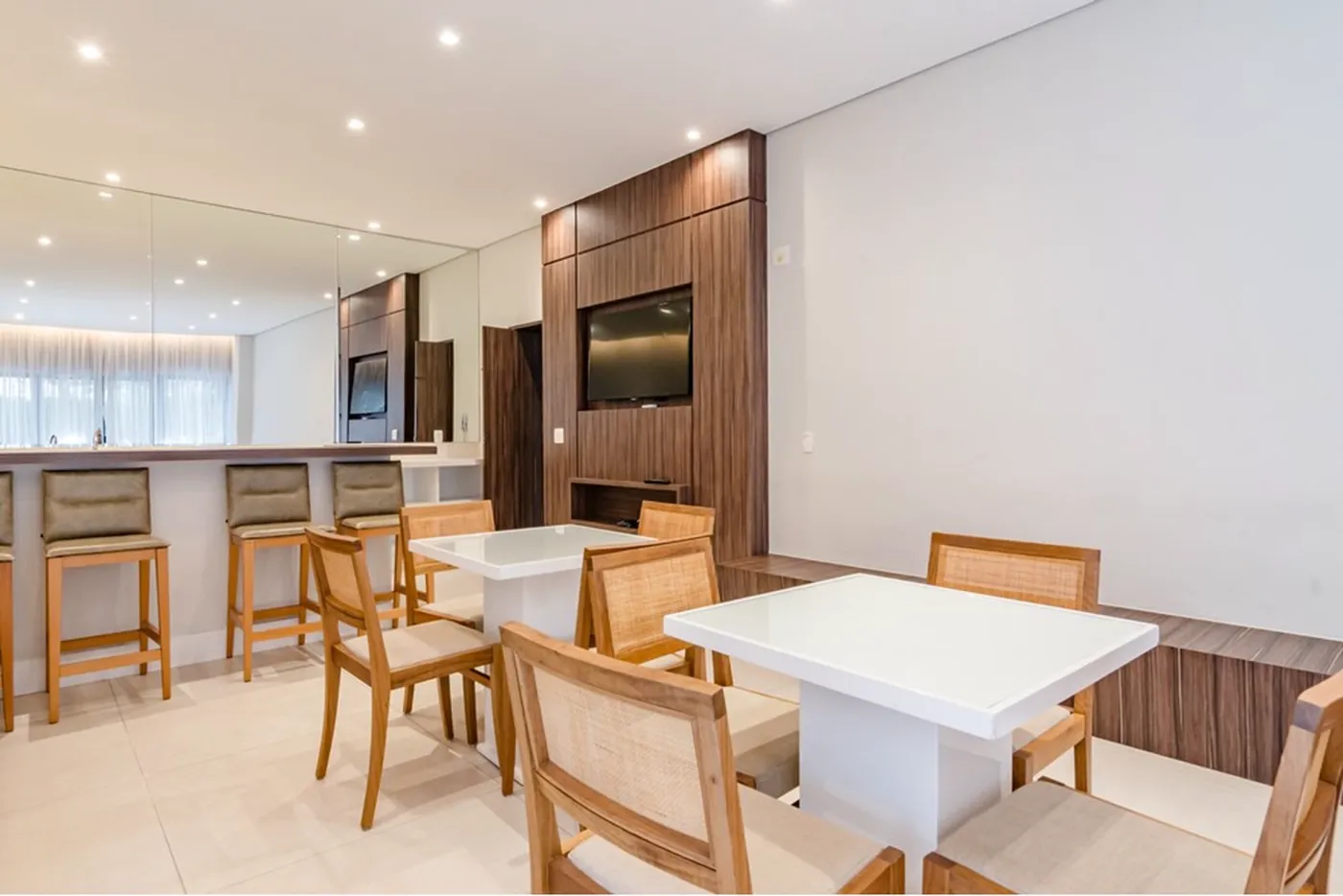 PADF 669 Apto 601401041-15 - REMAX Paradisus Exclusividades