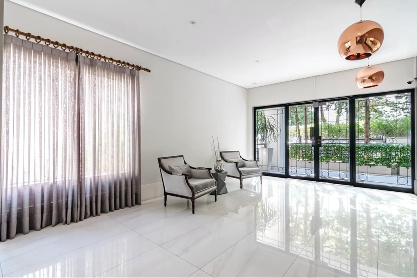 PADF 669 Apto 601401041-15 - REMAX Paradisus Exclusividades