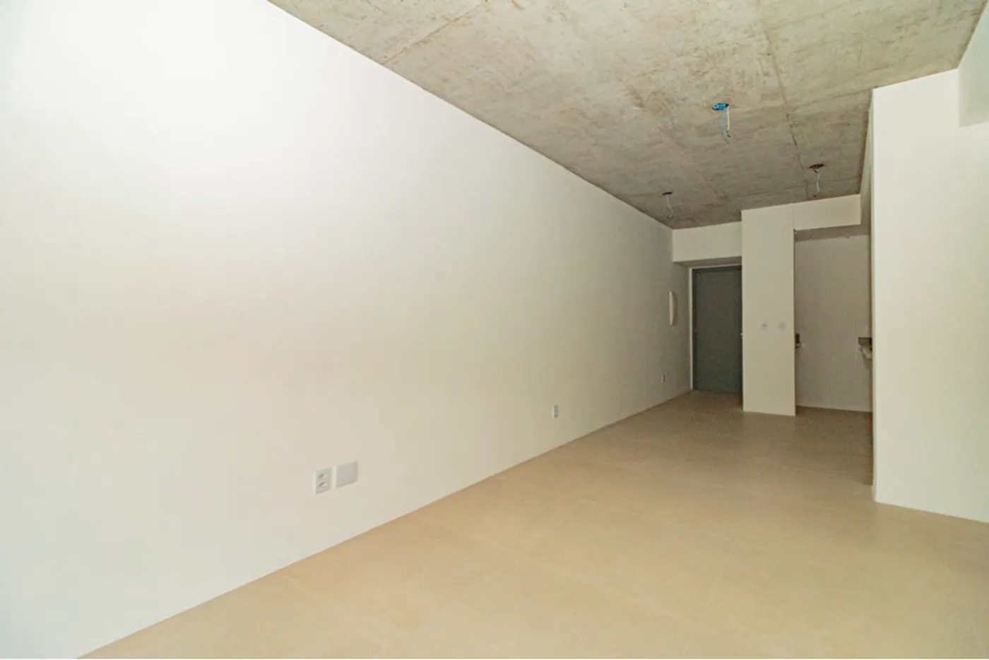 FJB 600 Apto 612491036-23 - REMAX Trend Exclusividades