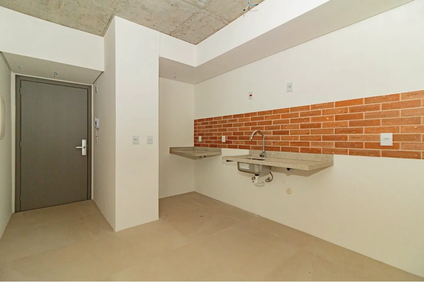 FJB 600 Apto 612491036-23 - REMAX Trend Exclusividades