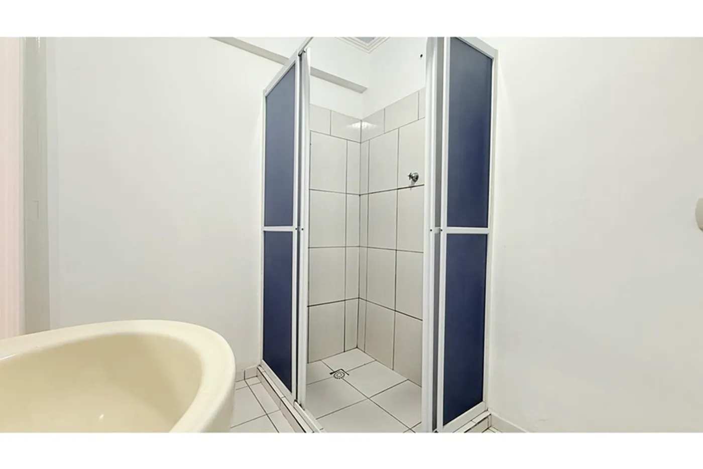 CHJC 44 Apto 610101007-30 - REMAX Tri Exclusividades