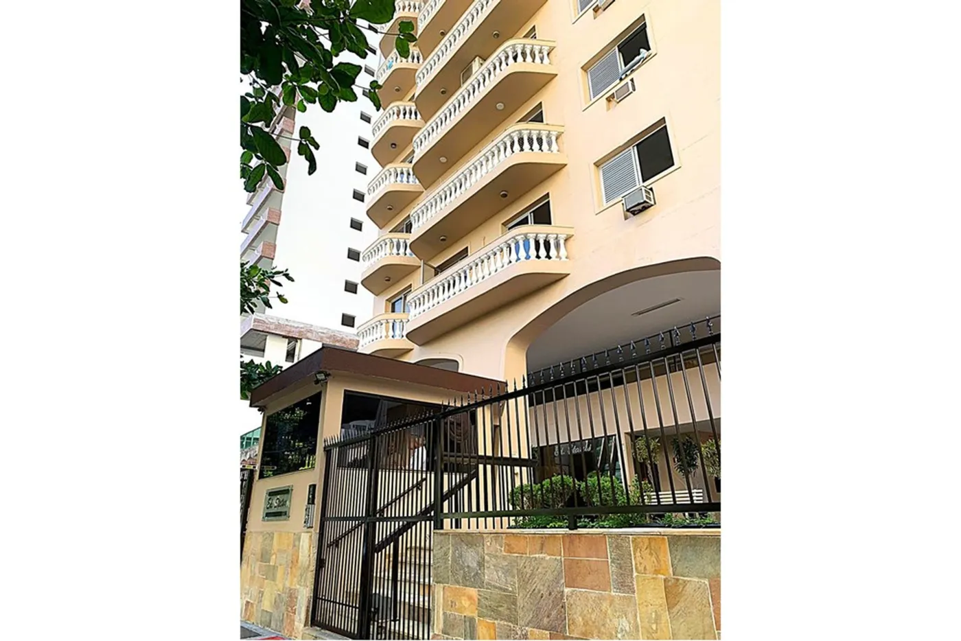 JIRQB 156 Apto 601081084-2 - REMAX Lepex Exclusividades