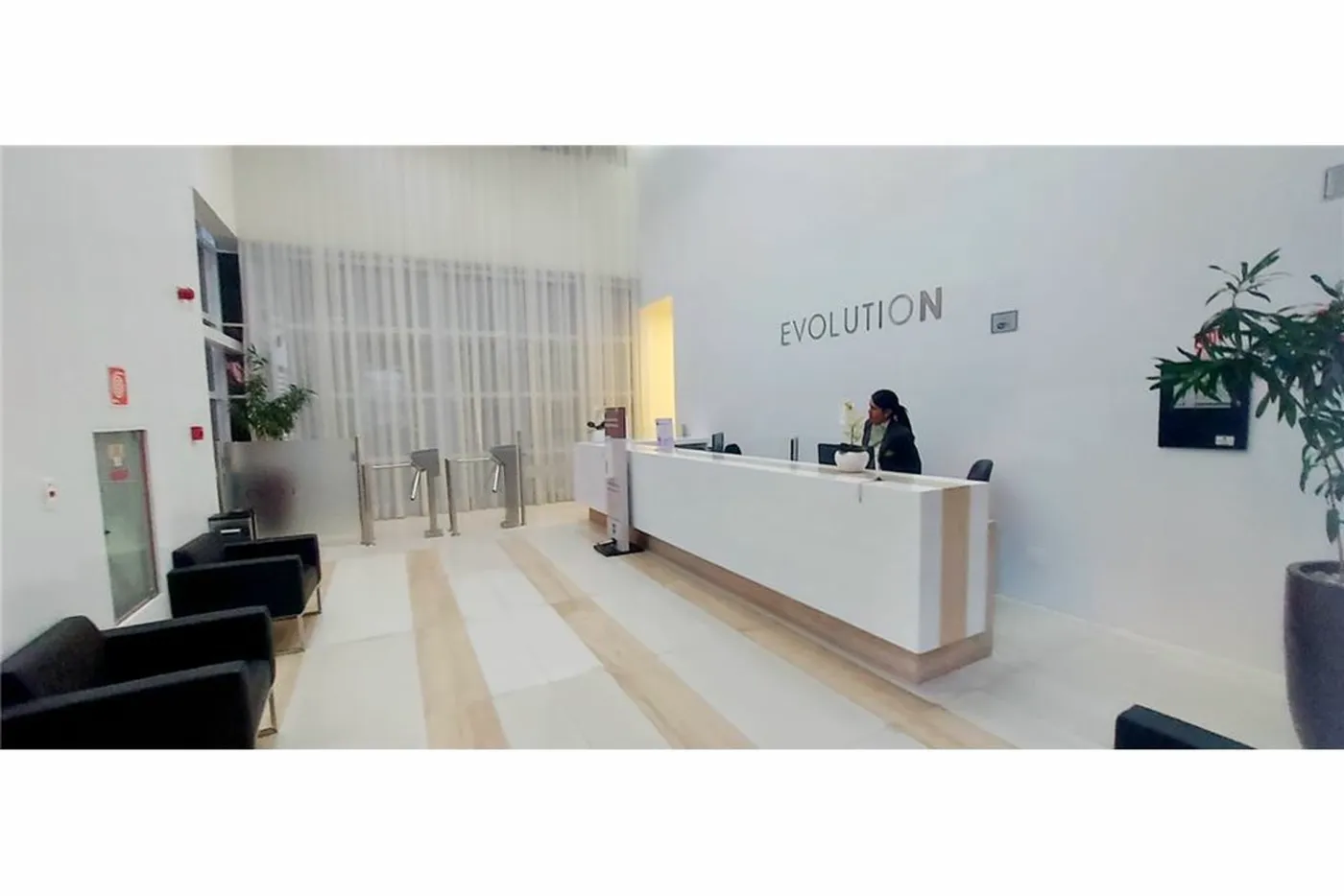 PA 418 Sala 601971007-154 - REMAX Empire Exclusividades