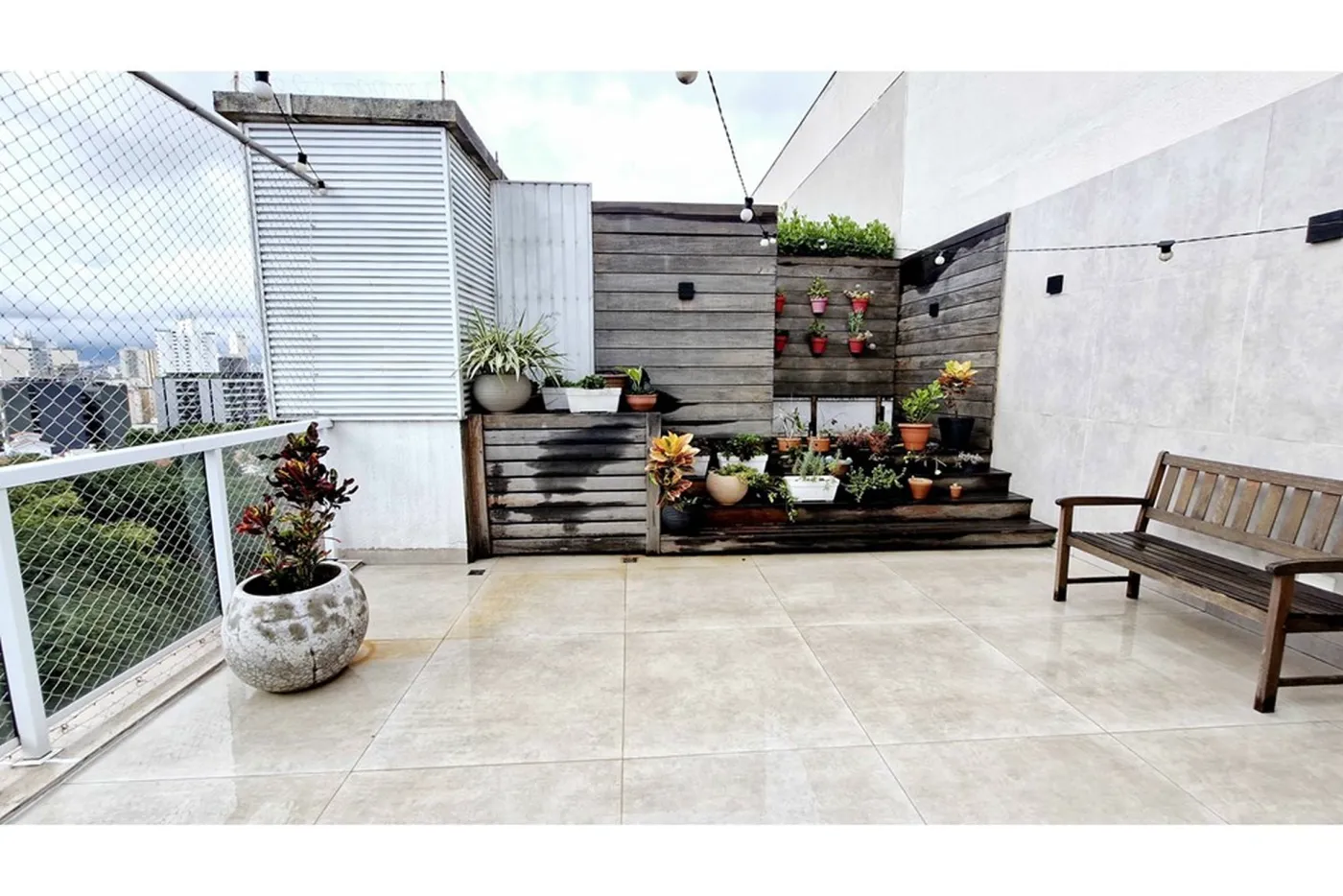VIMP 228 Apto 602301001-112 - Remax Trinity Exclusividades