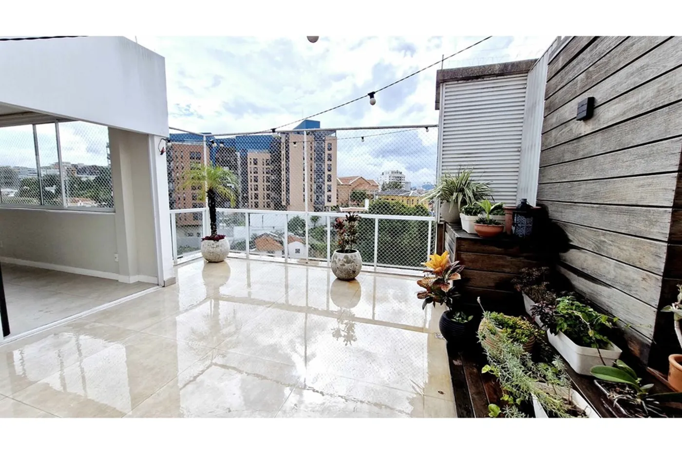 VIMP 228 Apto 602301001-112 - Remax Trinity Exclusividades