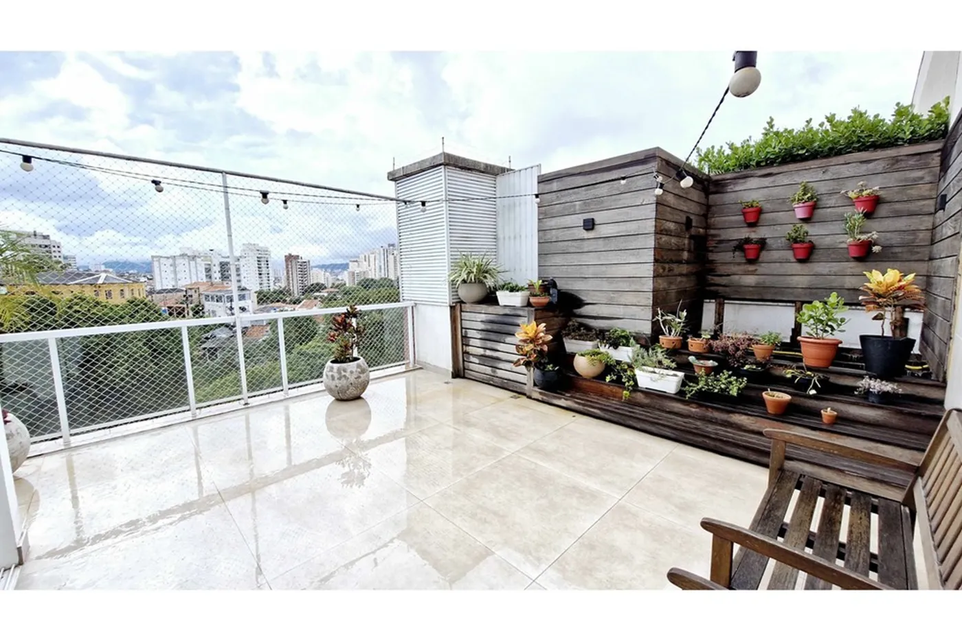 VIMP 228 Apto 602301001-112 - Remax Trinity Exclusividades
