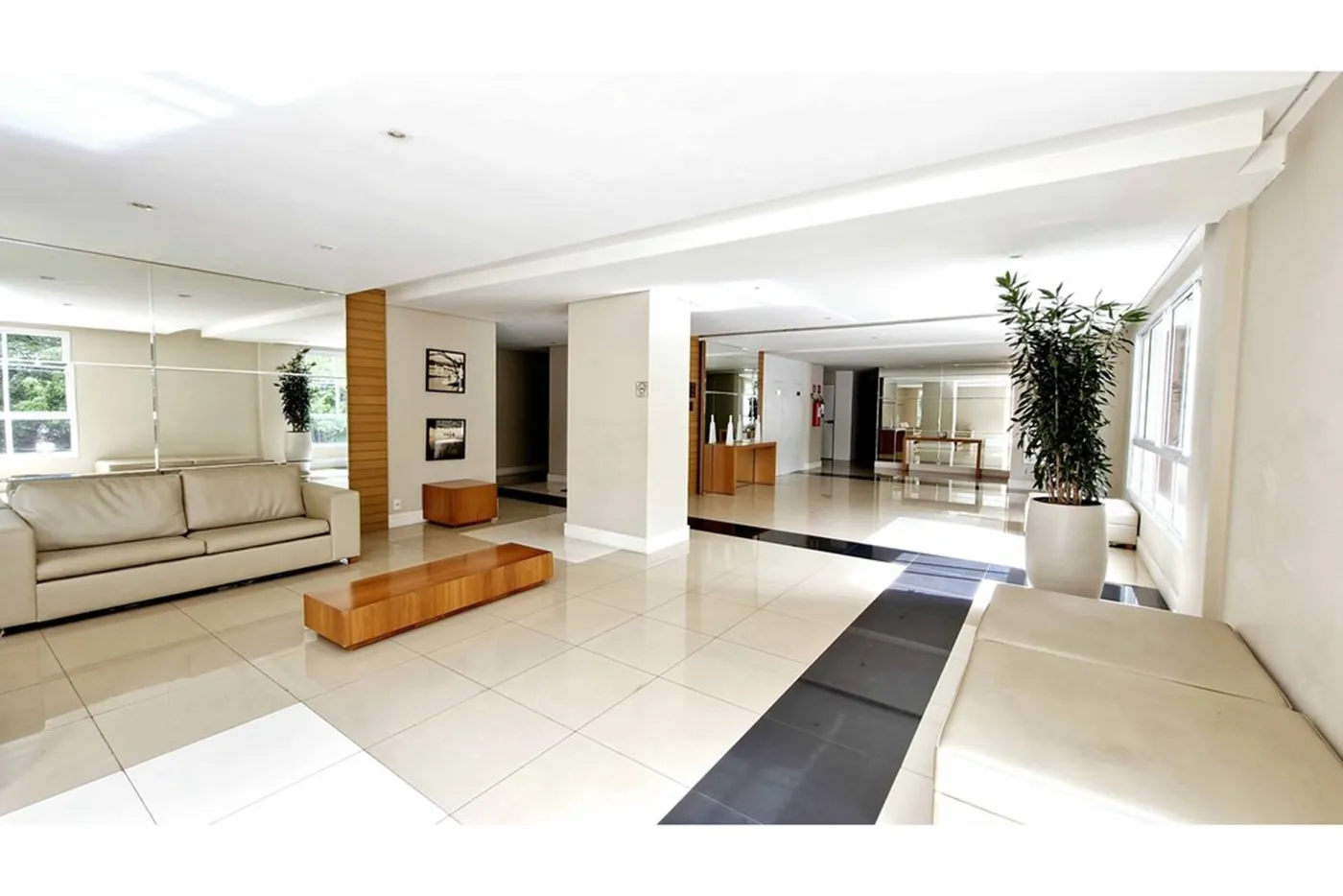 VIMP 228 Apto 602301001-112 - Remax Trinity Exclusividades