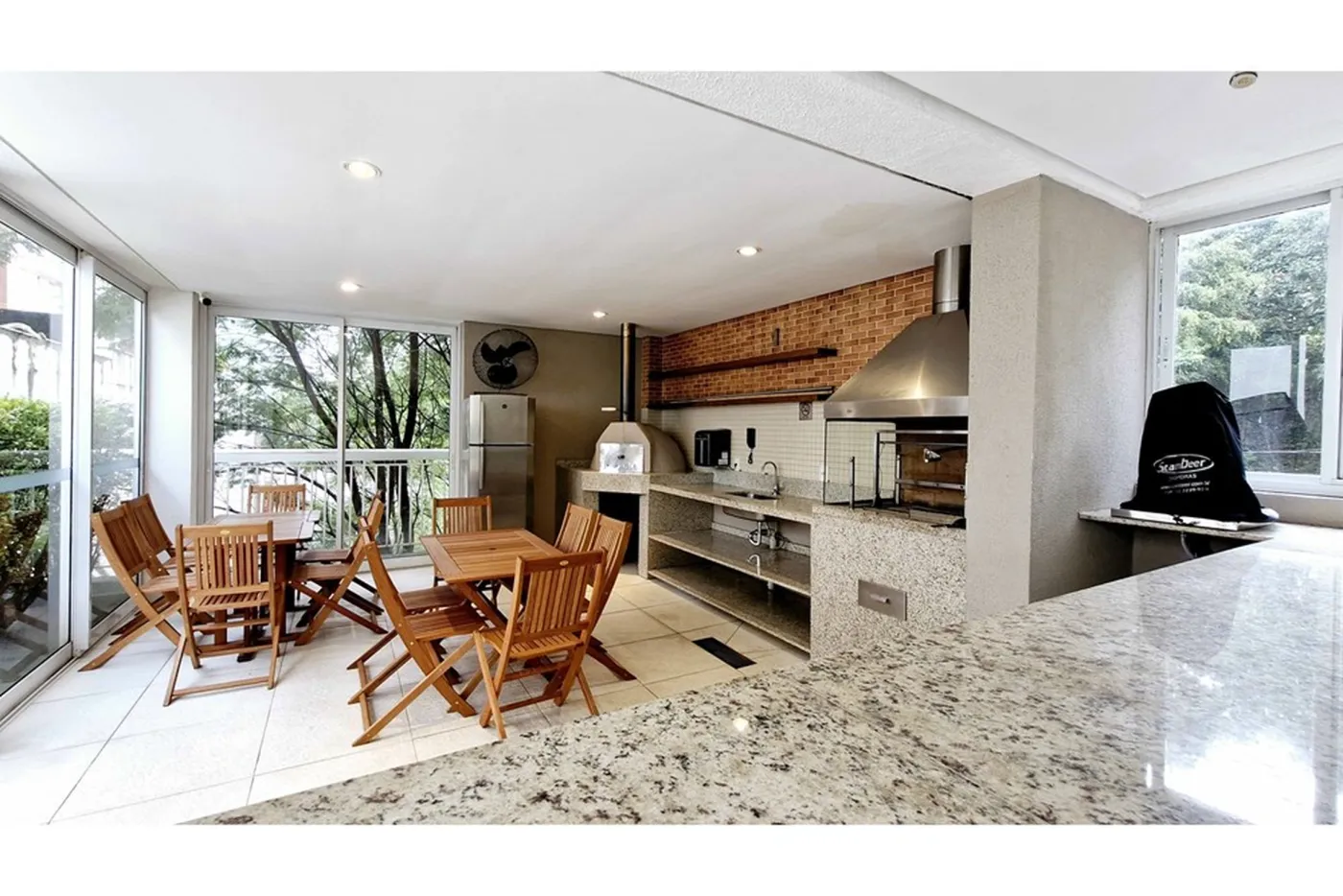 VIMP 228 Apto 602301001-112 - Remax Trinity Exclusividades