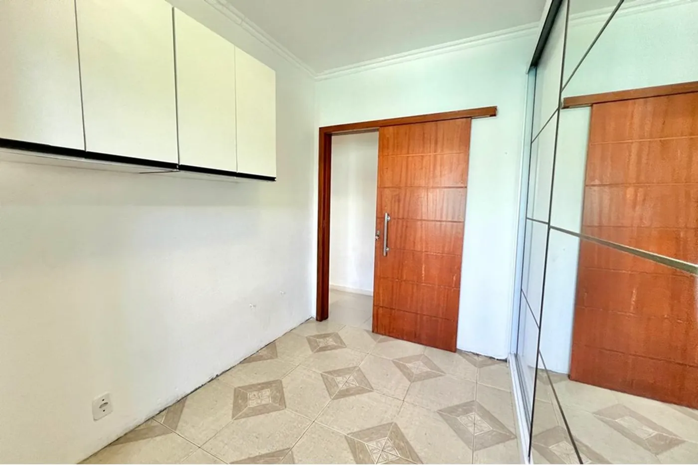 HAA 117 610241040-18 - REMAX 520 Exclusividades