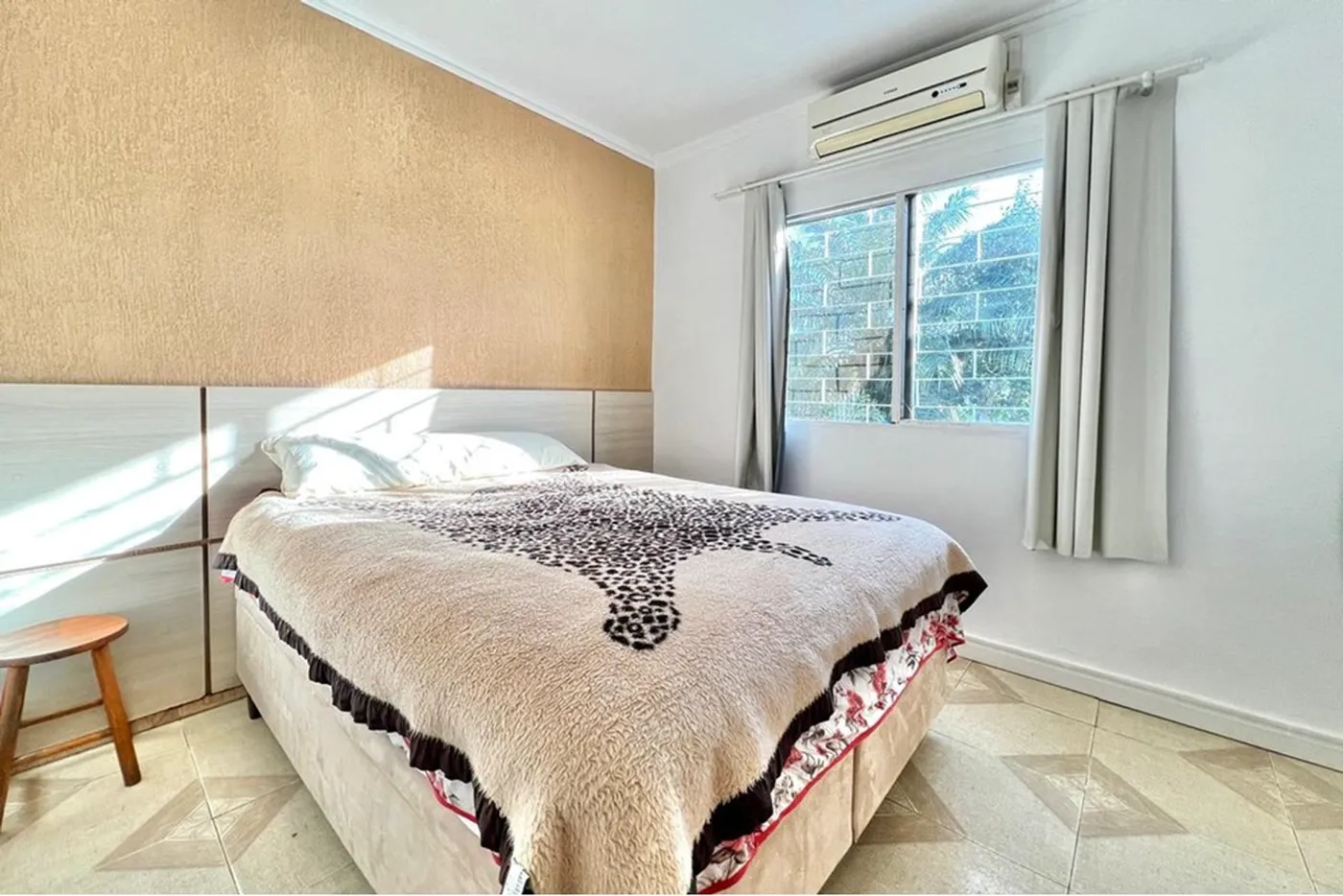 HAA 117 610241040-18 - REMAX 520 Exclusividades