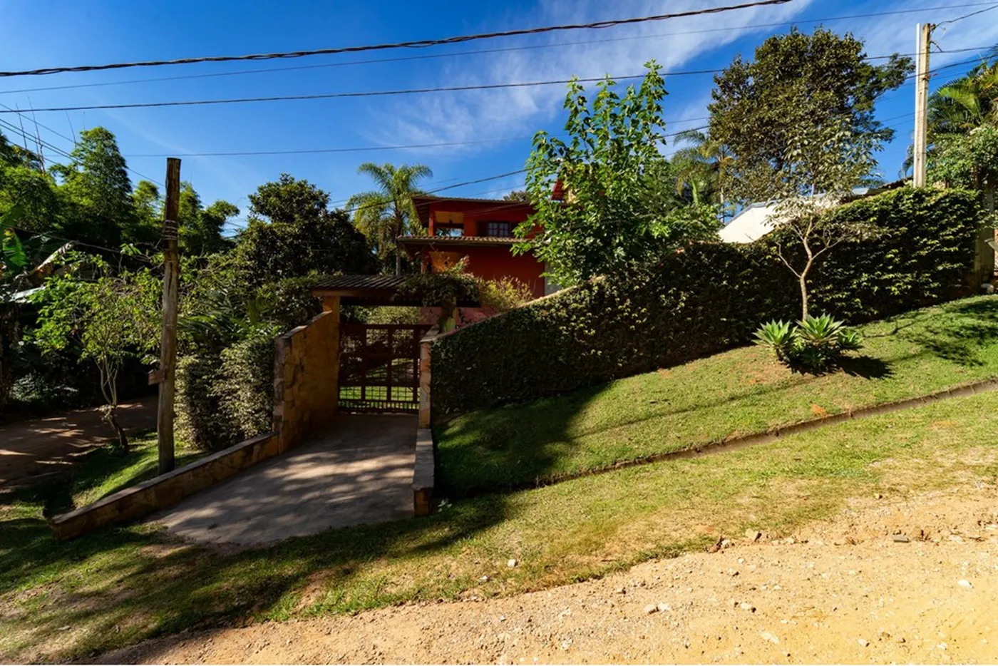 VSJIH 412 690591006-75 - REMAX Máxima Exclusividades