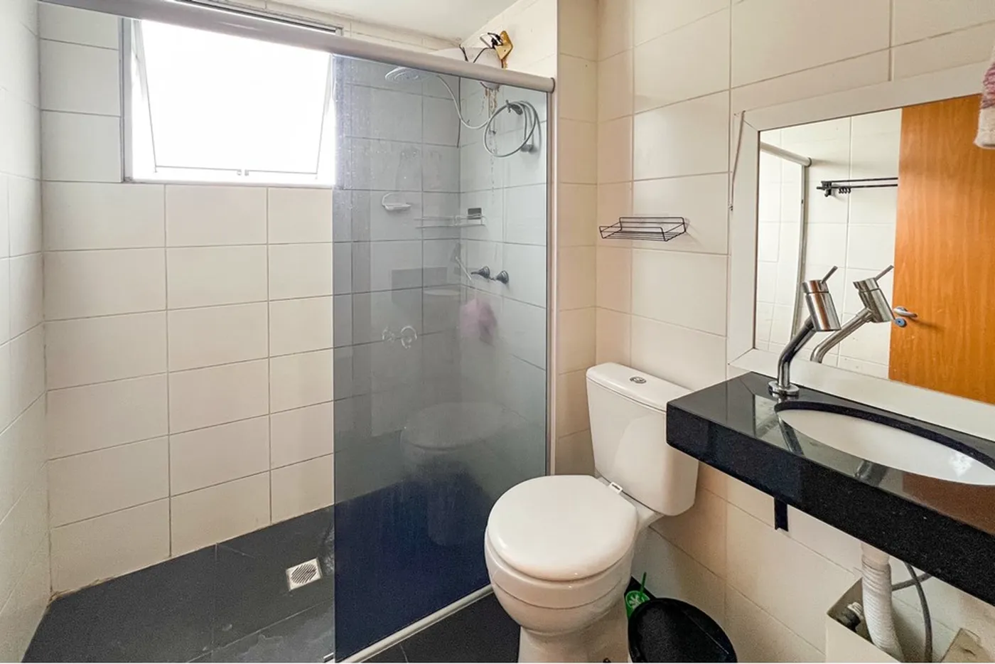 SJG 300 Apto 612651031-38 - REMAX Pillares Exclusividades