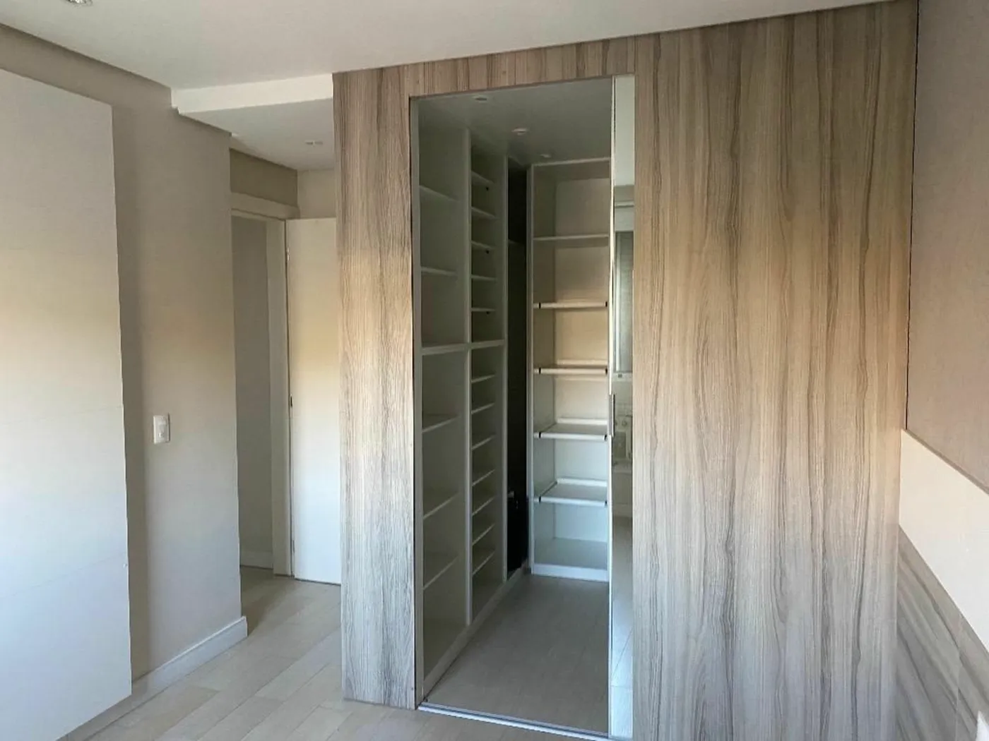 Park Plaza Apto AP58481 - Viviane Paz Imóveis Exclusividades