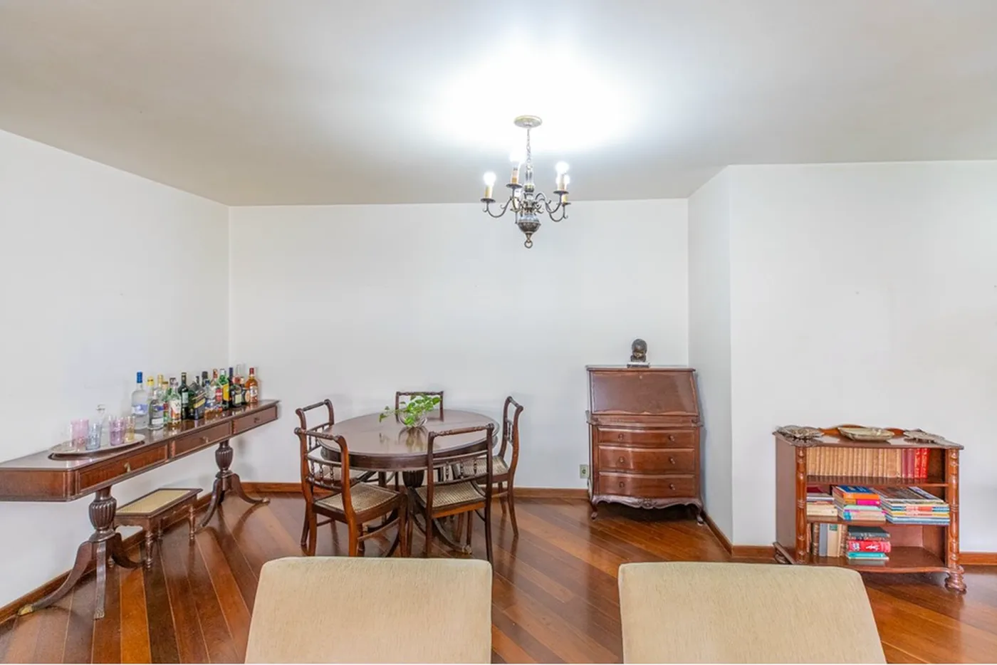 MP 185 Apto 601131009-80 - REMAX Ares Exclusividades