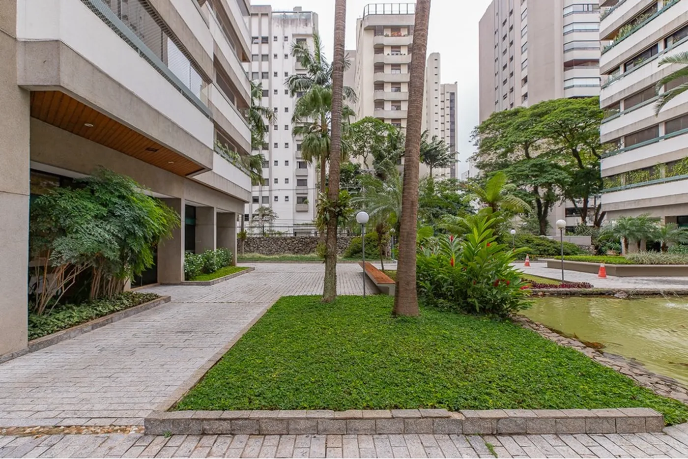 MP 185 Apto 601131009-80 - REMAX Ares Exclusividades