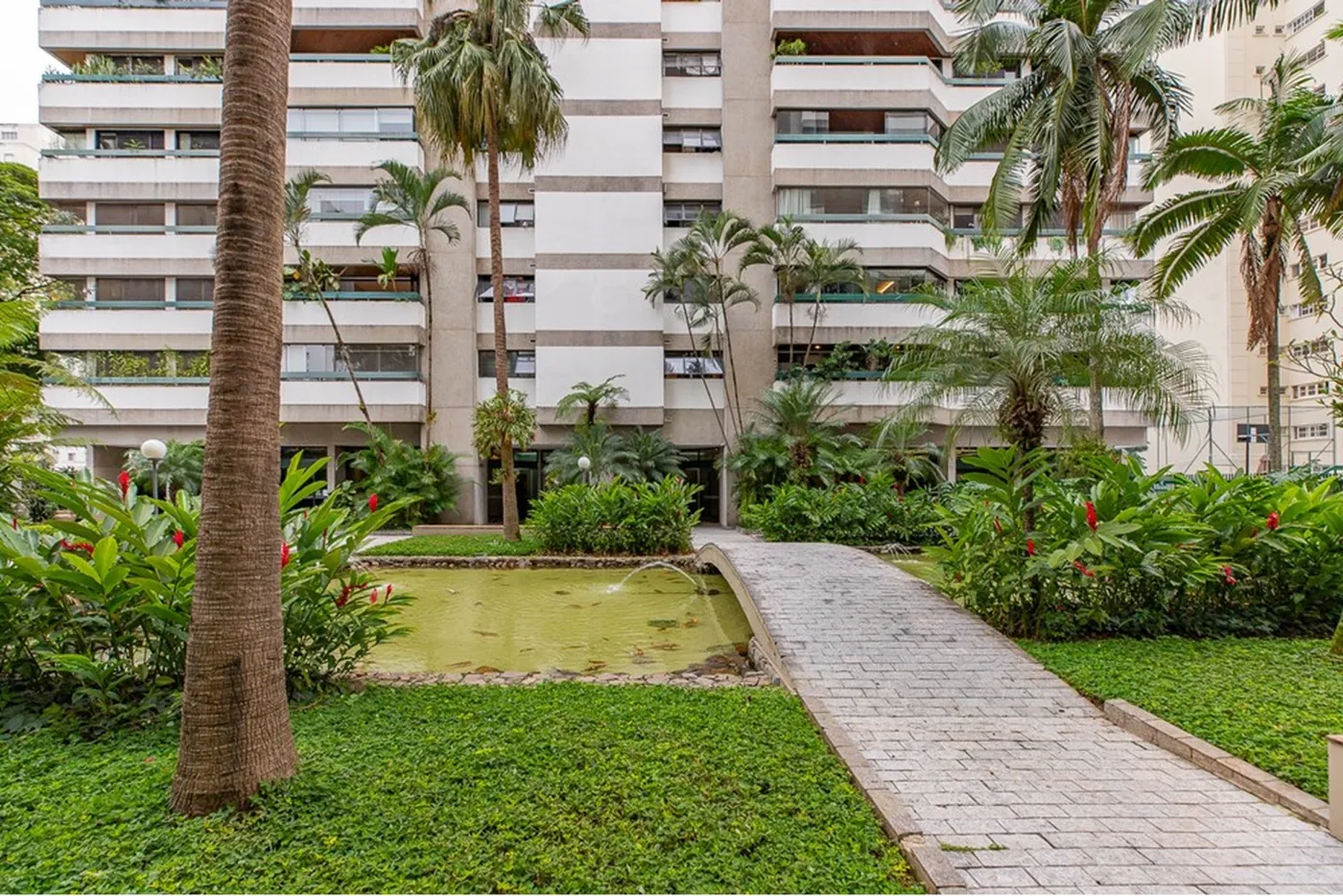 MP 185 Apto 601131009-80 - REMAX Ares Exclusividades
