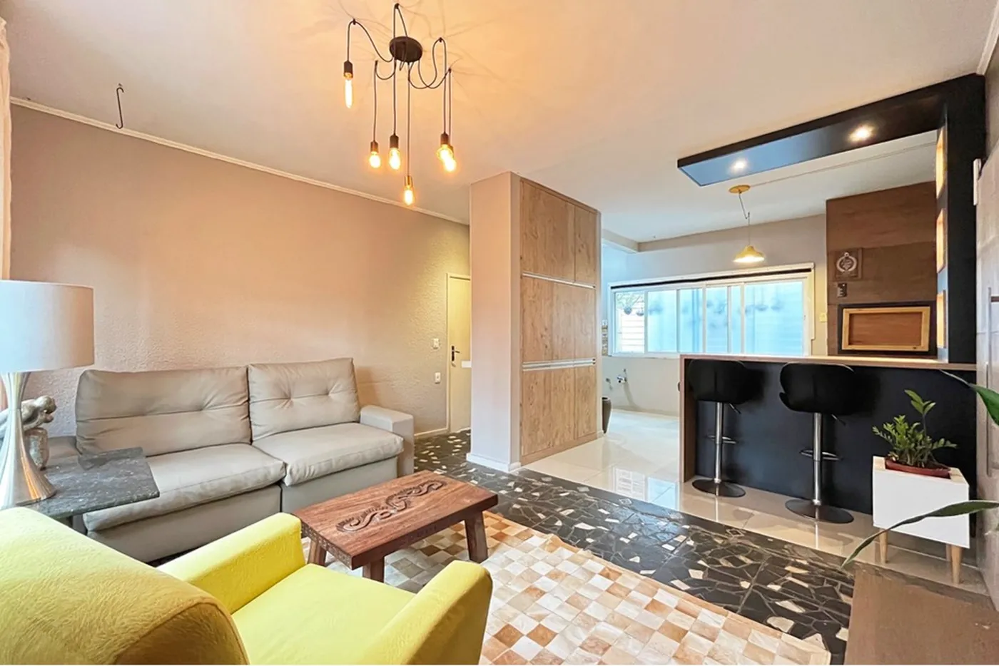 MDVLDS 330 Apto 610191037-81 - REMAX Casa Sul Exclusividades