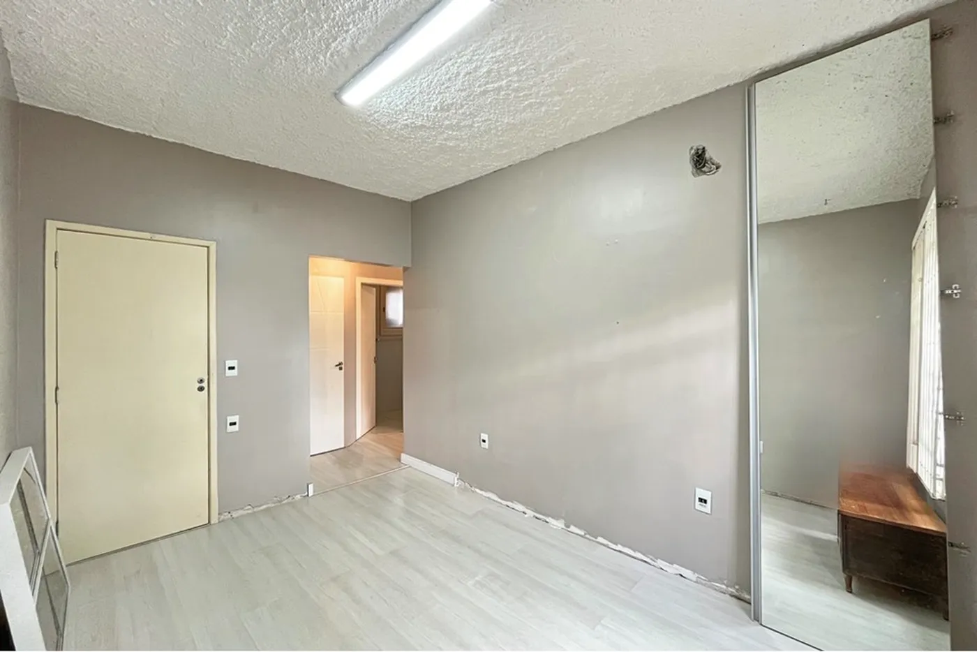 MDVLDS 330 Apto 610191037-81 - REMAX Casa Sul Exclusividades