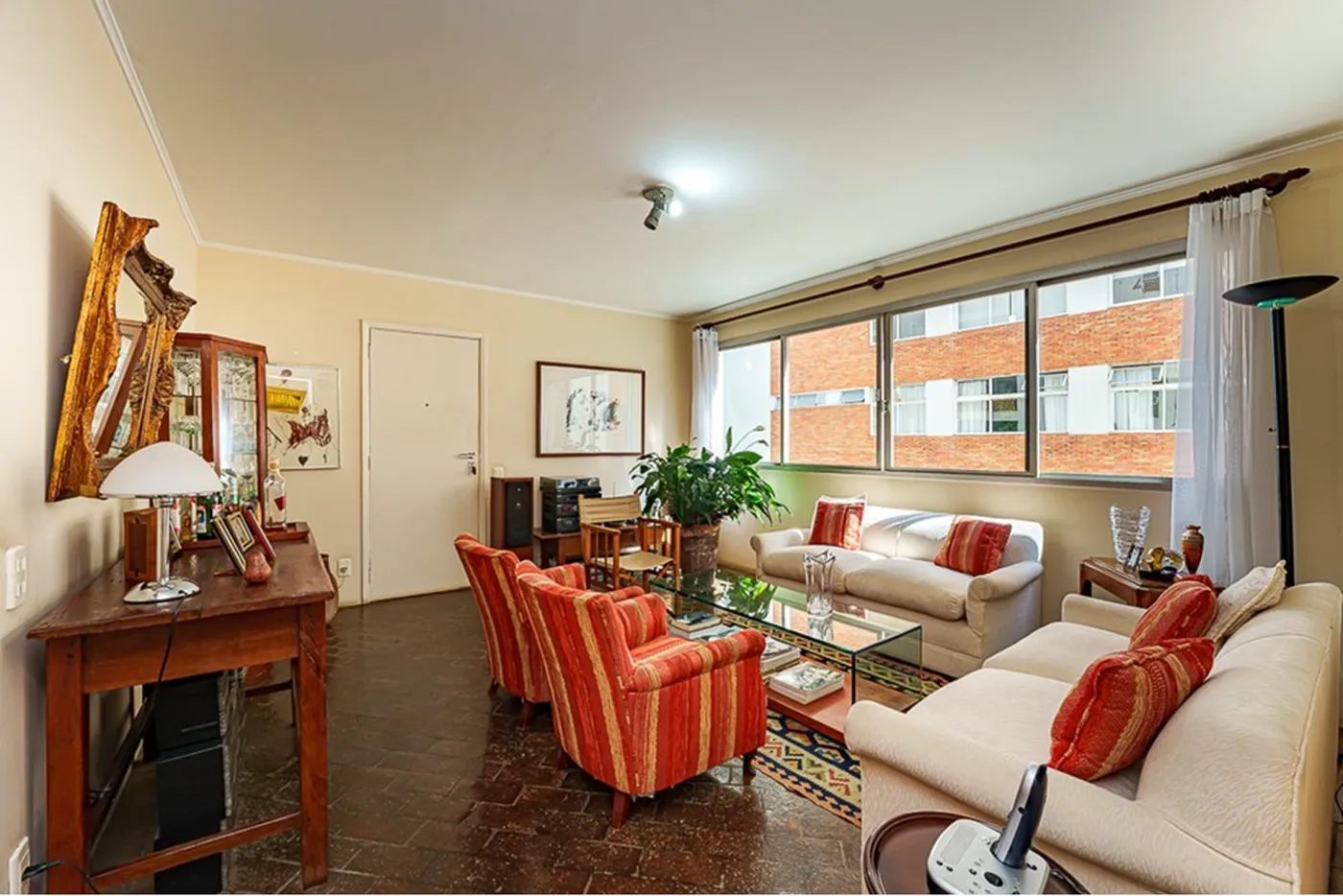 POF 1380 Apto 601371031-54 - REMAX Boutique Exclusividades