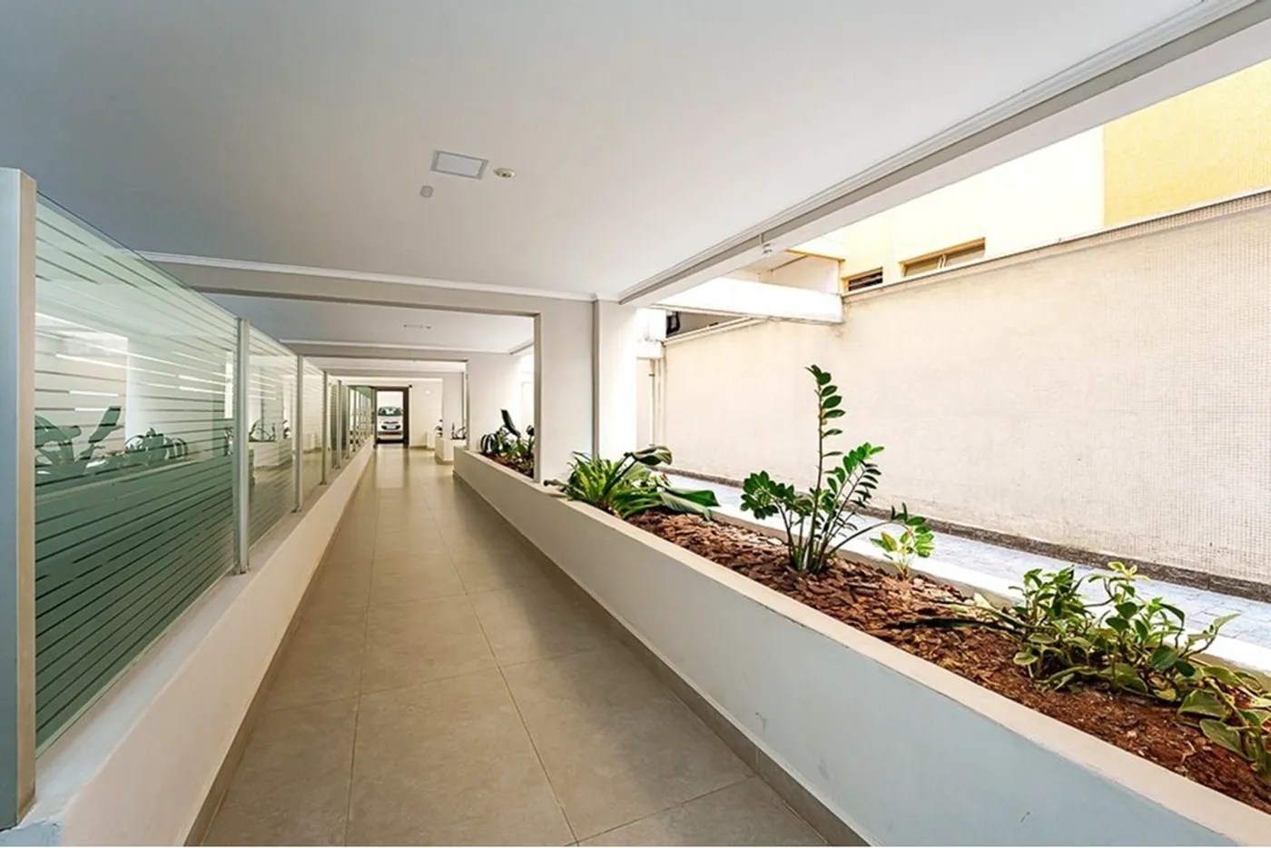 POF 1380 Apto 601371031-54 - REMAX Boutique Exclusividades