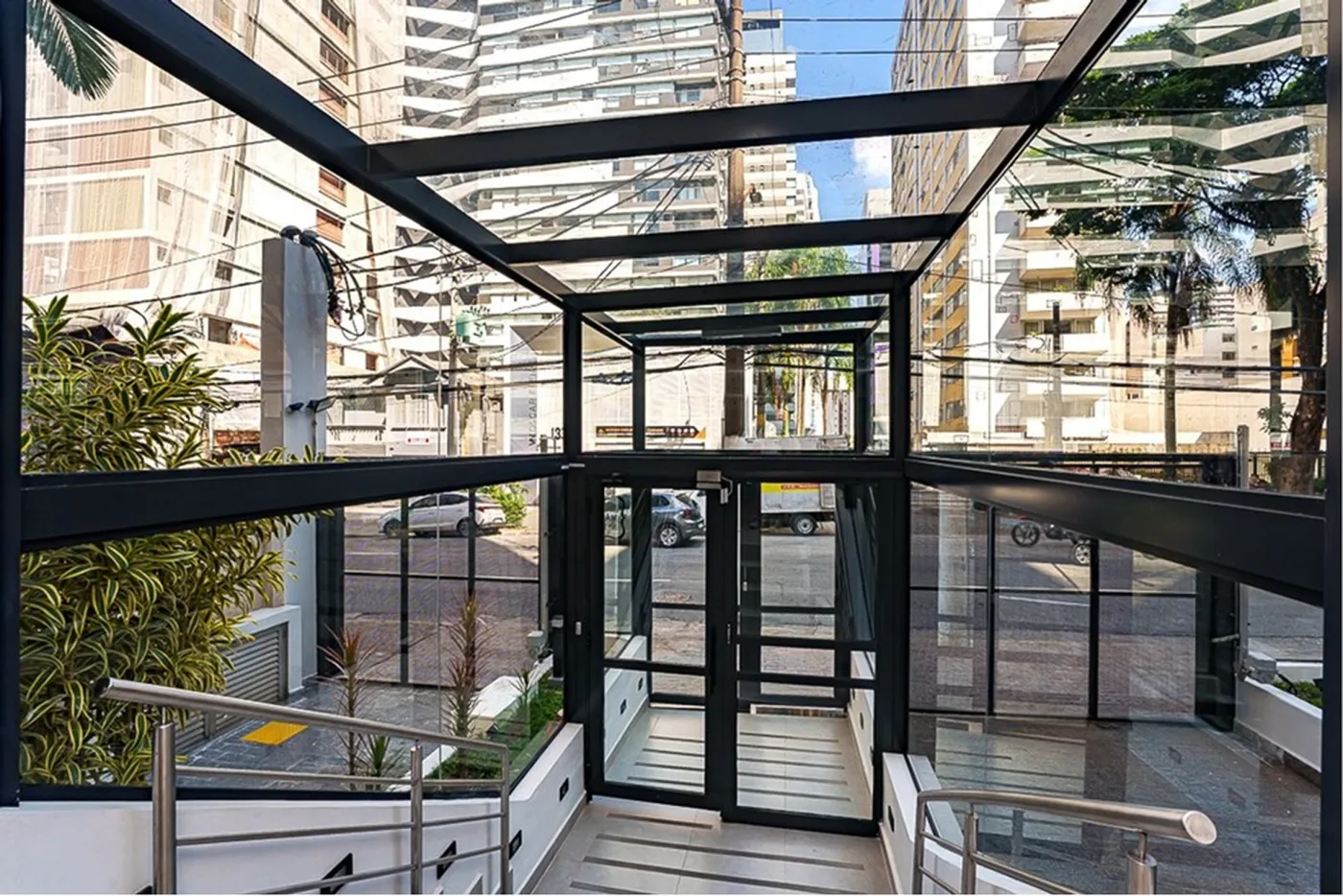 POF 1380 Apto 601371031-54 - REMAX Boutique Exclusividades