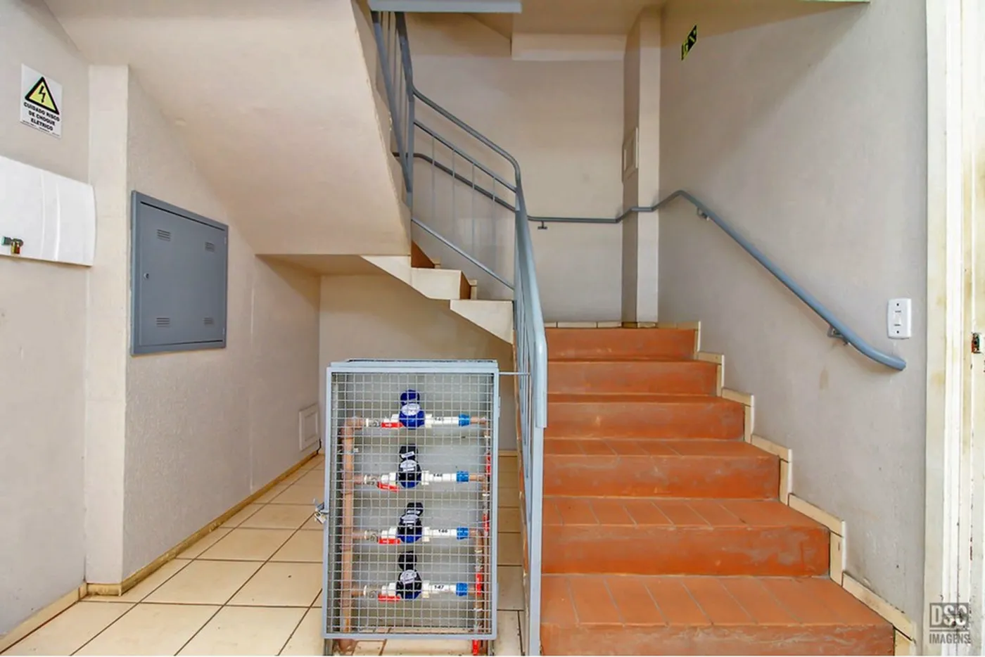VNDI 241 Apto 610191054-2 - REMAX Casa Sul Exclusividades