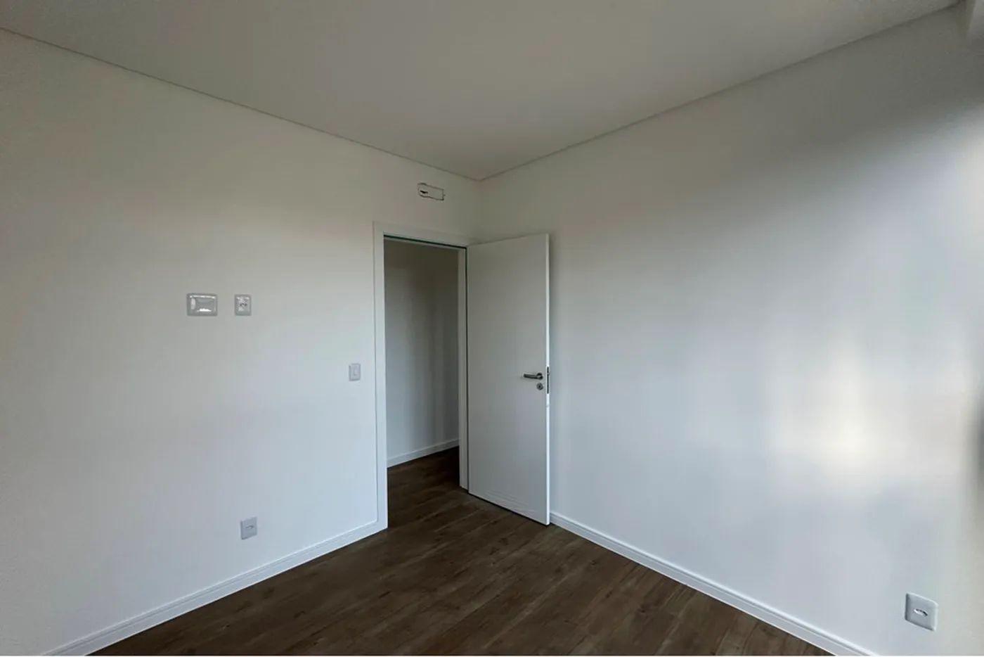 ILI 44 Apto 590441010-63 - REMAX Dream On II Exclusividades