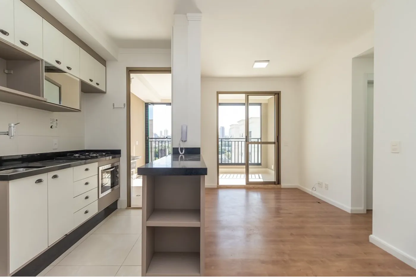 ÁBI 250 Apto 601721021-92 - REMAX Front Exclusividades