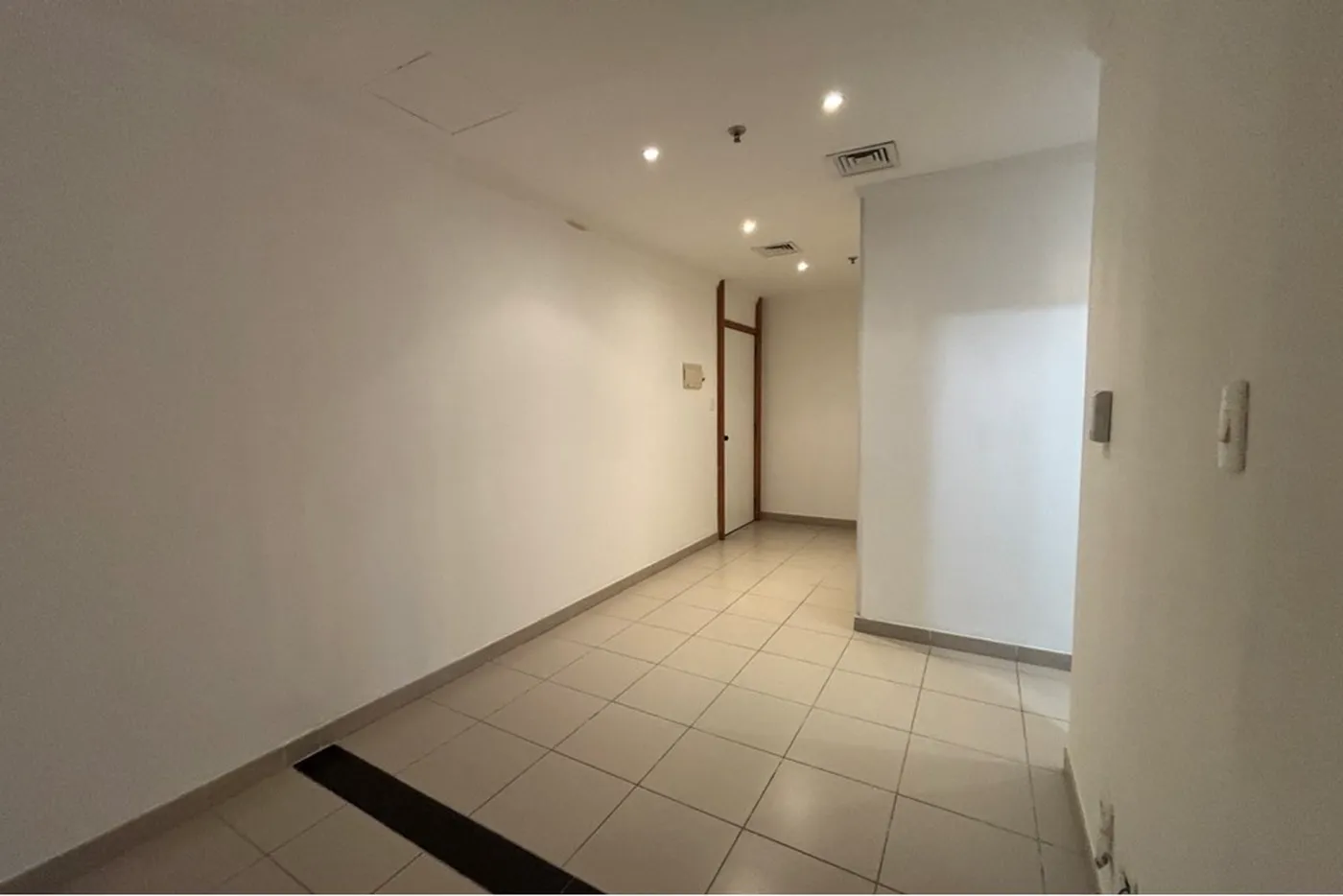 HMG 306 Sala 601081019-47 - REMAX Lepex Exclusividades