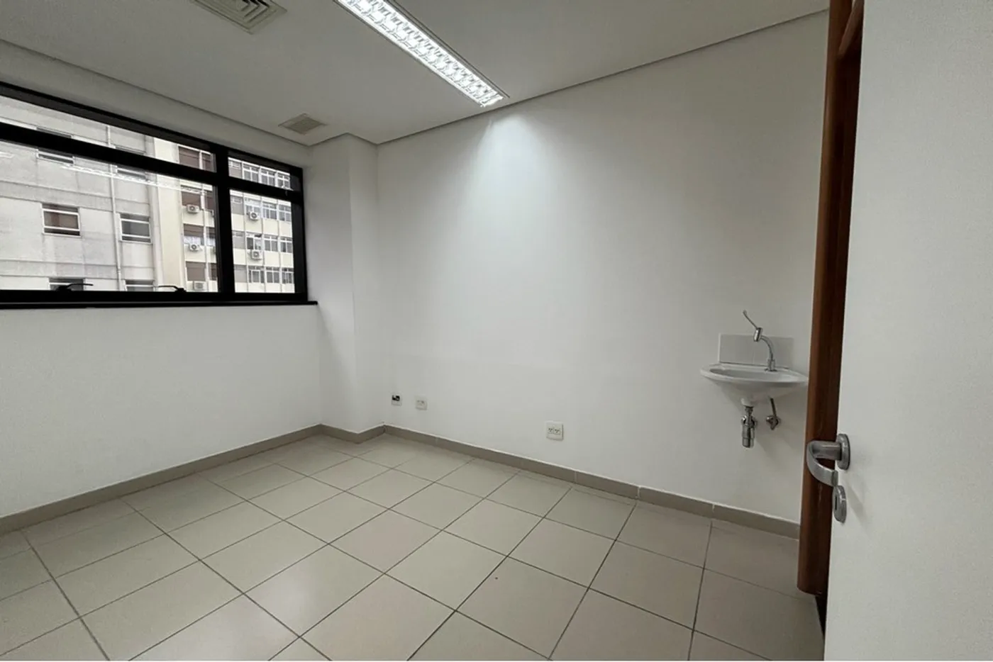 HMG 306 Sala 601081019-47 - REMAX Lepex Exclusividades