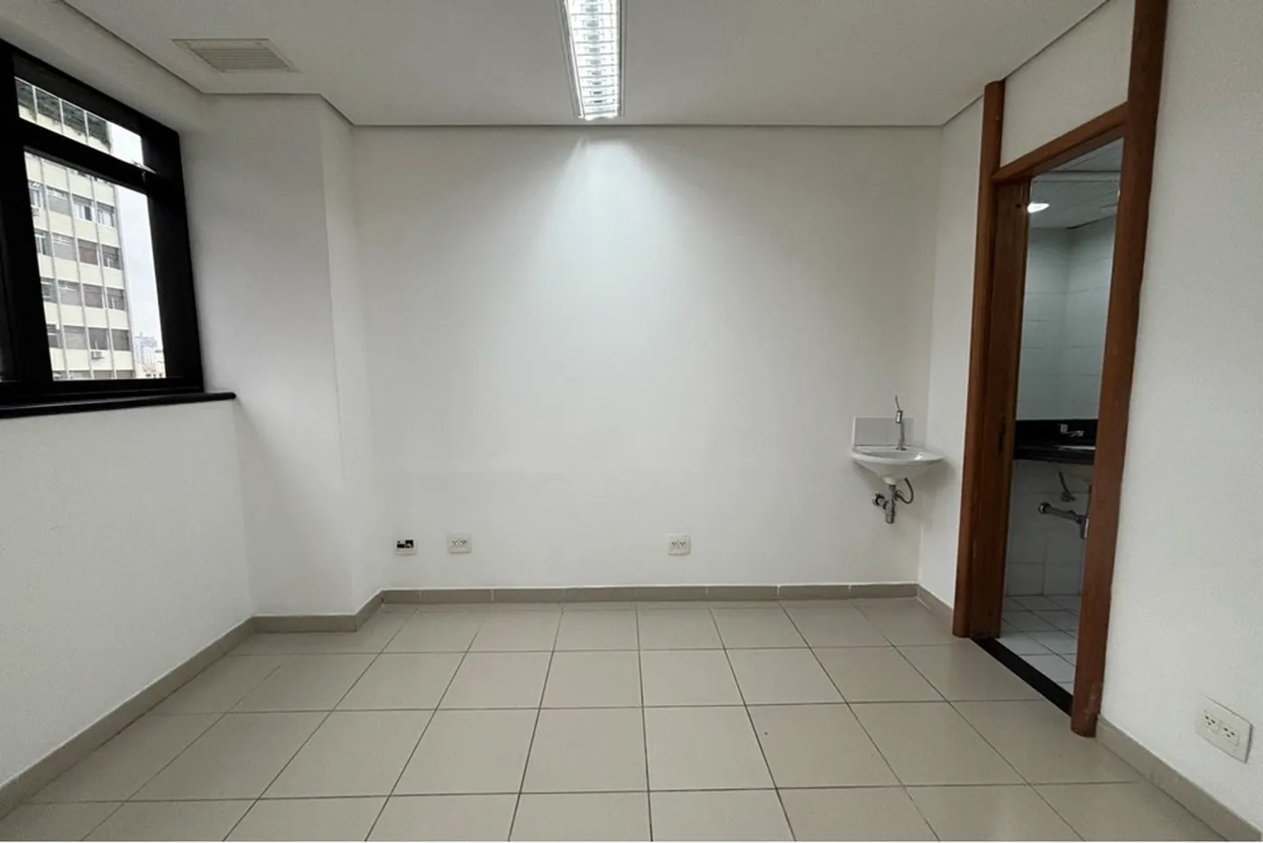 HMG 306 Sala 601081019-47 - REMAX Lepex Exclusividades