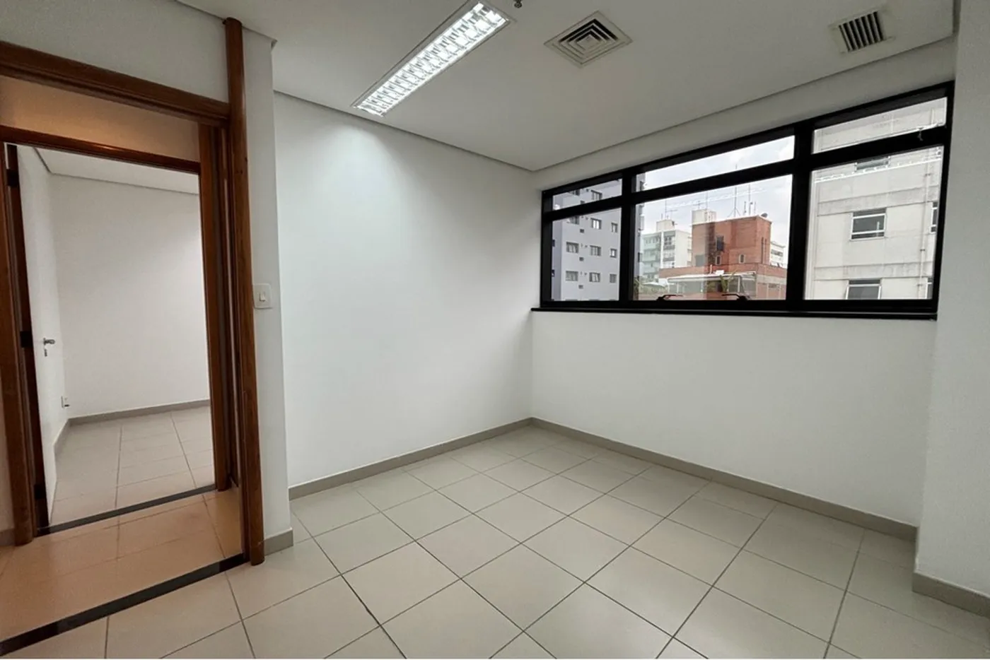 HMG 306 Sala 601081019-47 - REMAX Lepex Exclusividades