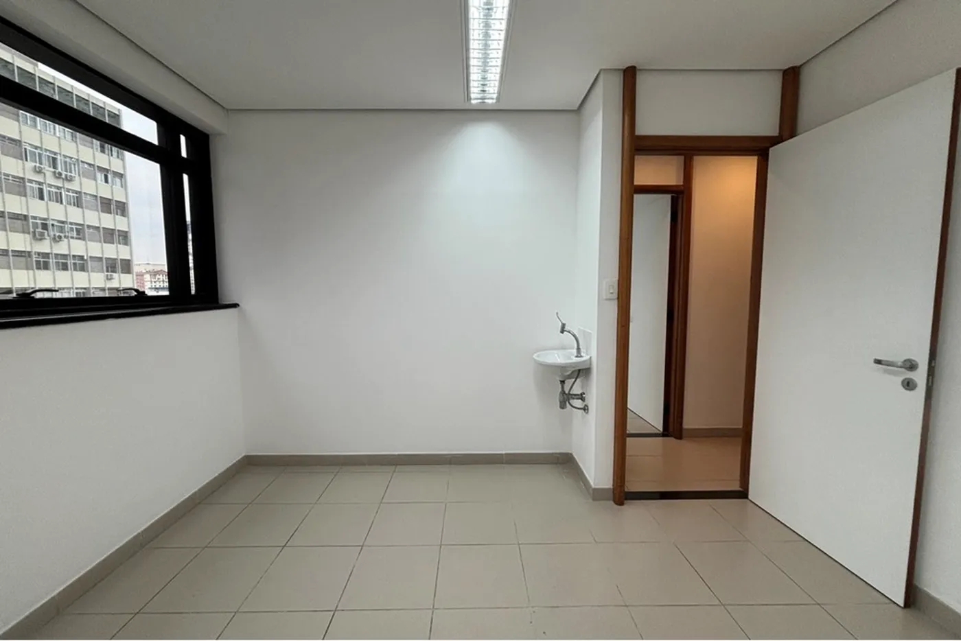 HMG 306 Sala 601081019-47 - REMAX Lepex Exclusividades