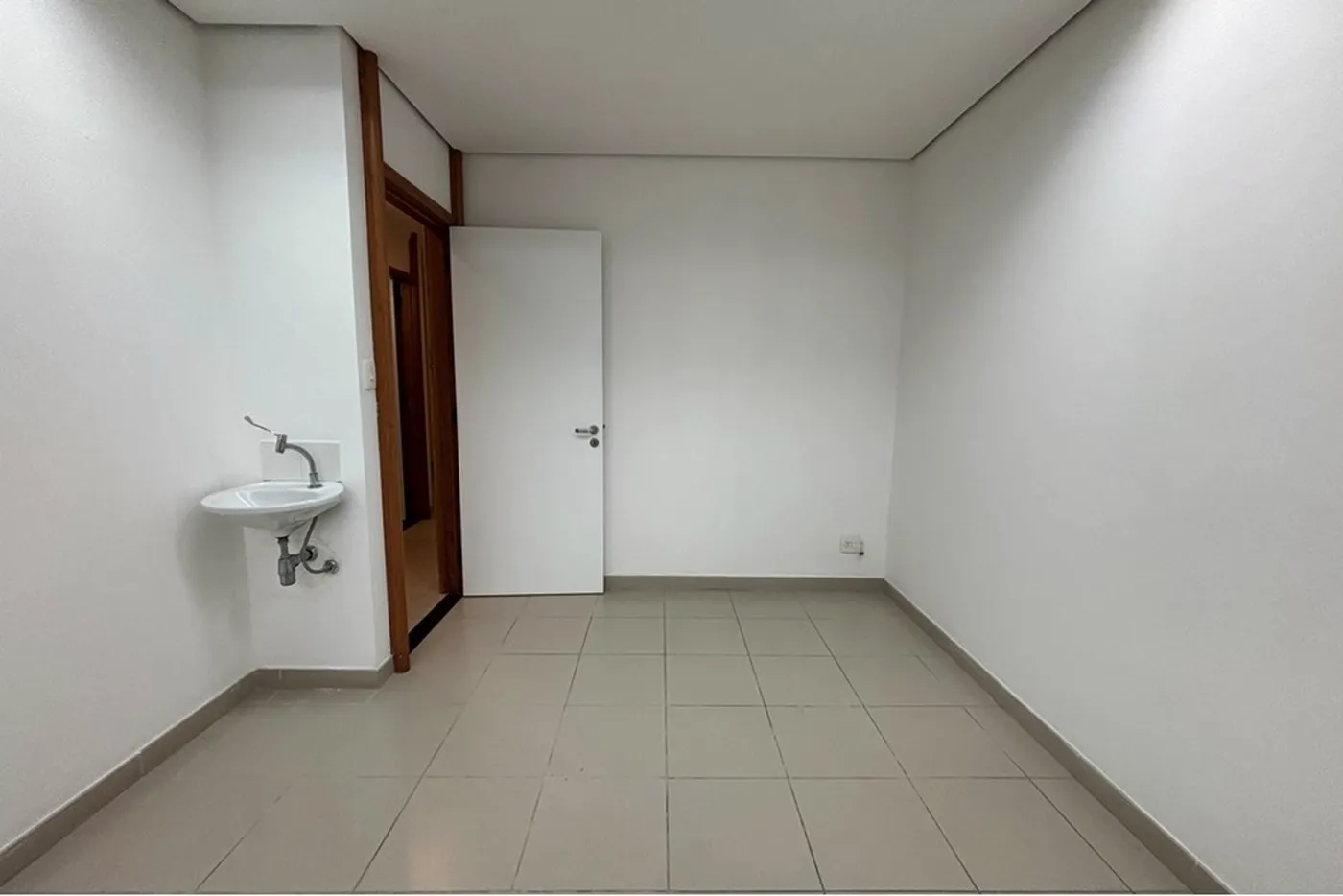HMG 306 Sala 601081019-47 - REMAX Lepex Exclusividades
