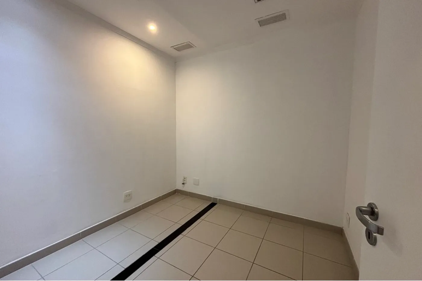 HMG 306 Sala 601081019-47 - REMAX Lepex Exclusividades