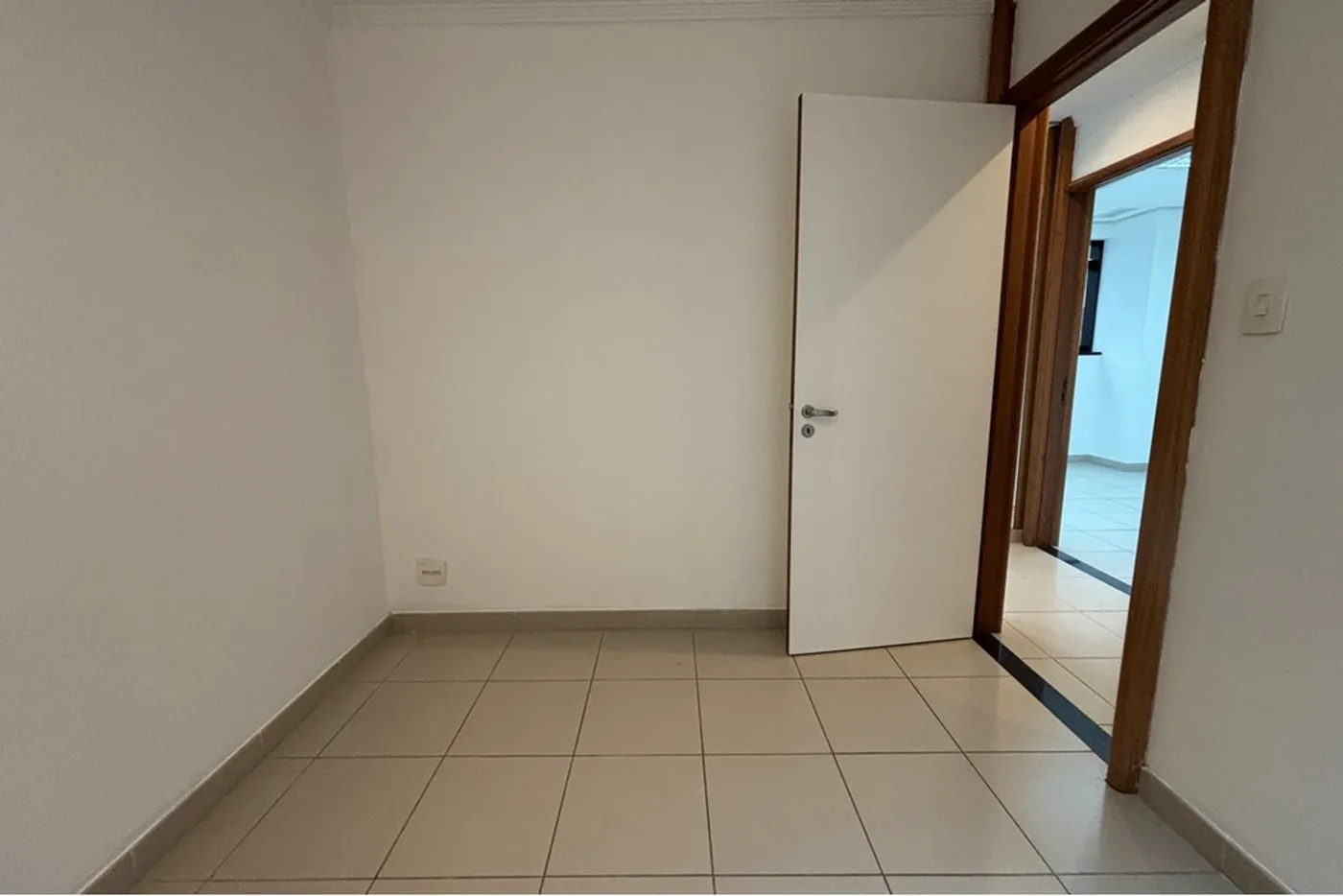 HMG 306 Sala 601081019-47 - REMAX Lepex Exclusividades