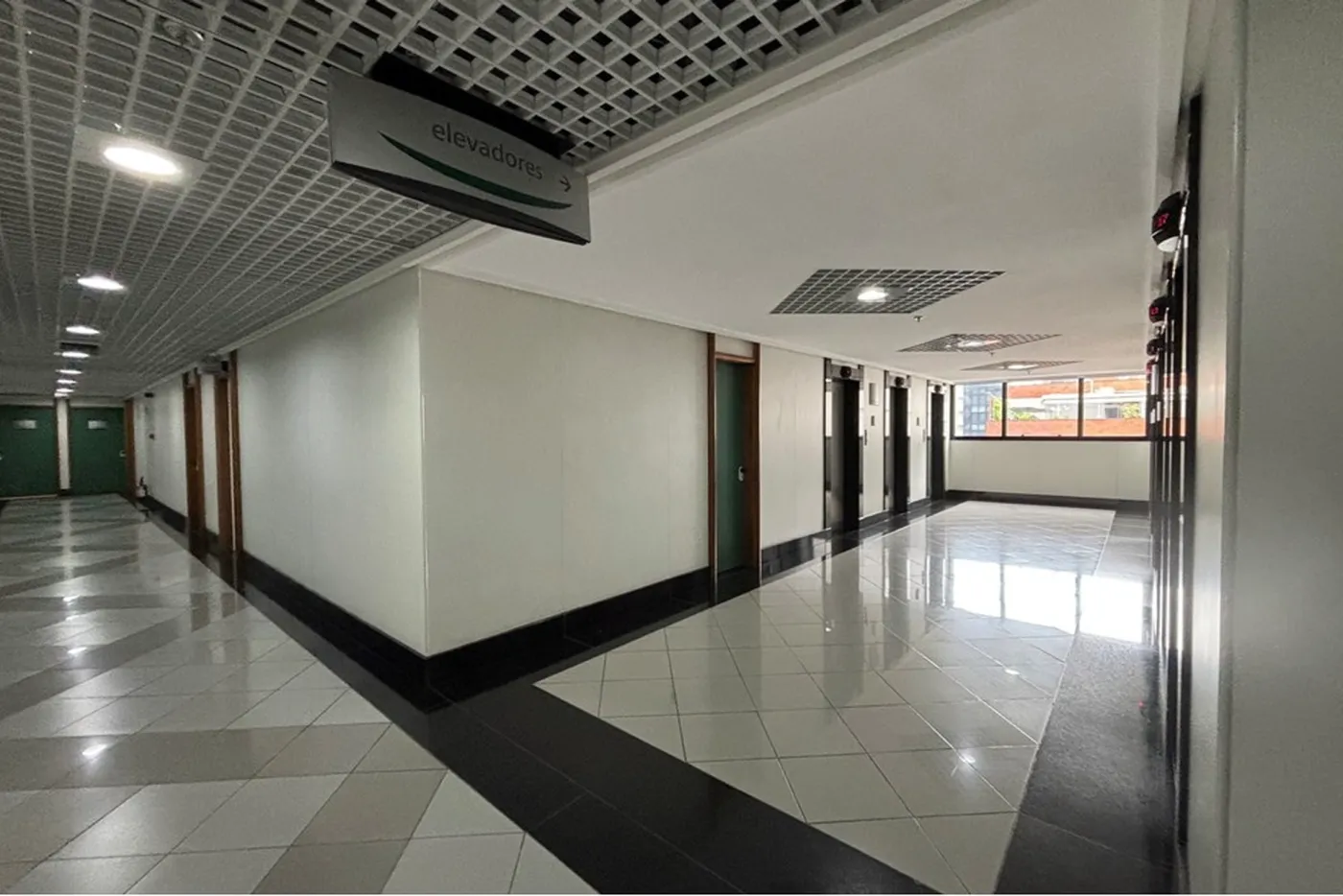 HMG 306 Sala 601081019-47 - REMAX Lepex Exclusividades
