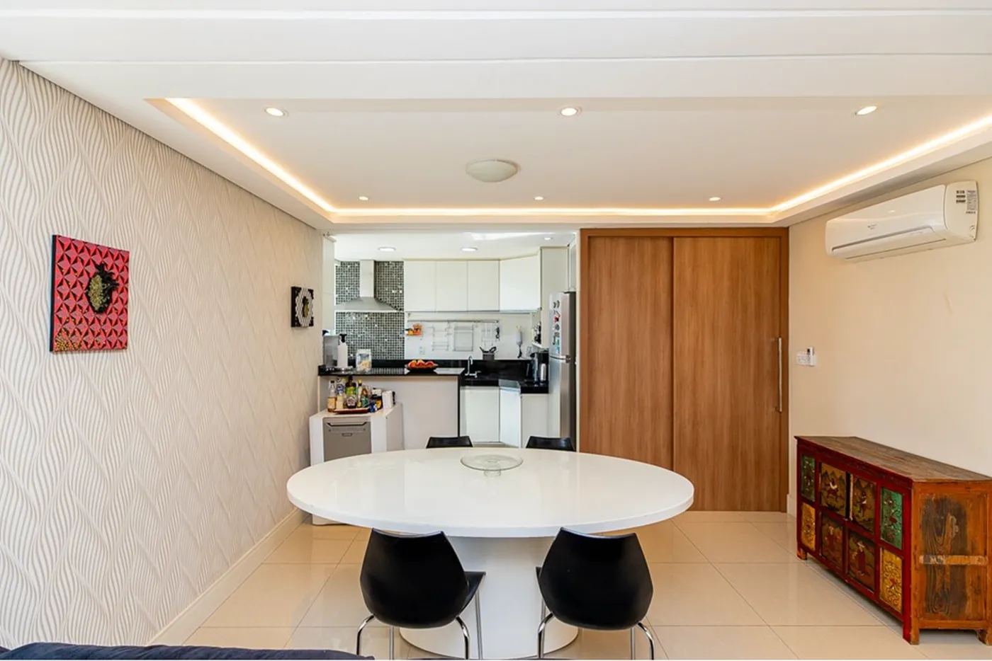VOSA 2182 Apto 601241014-55 - REMAX Ville Exclusividades