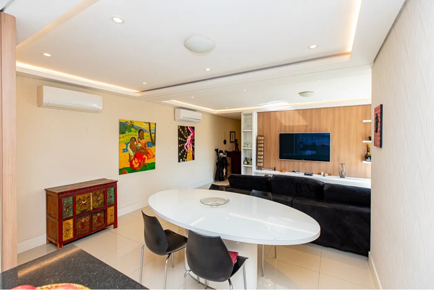 VOSA 2182 Apto 601241014-55 - REMAX Ville Exclusividades
