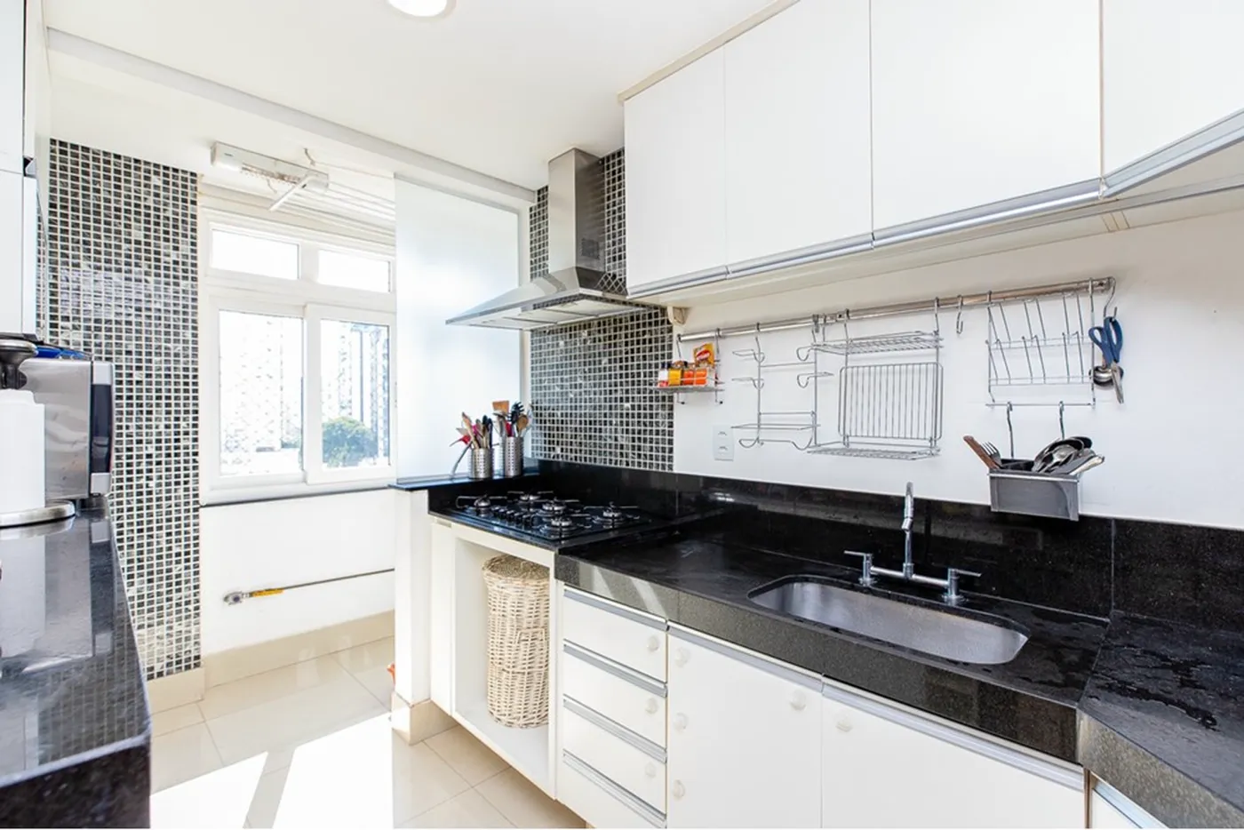 VOSA 2182 Apto 601241014-55 - REMAX Ville Exclusividades