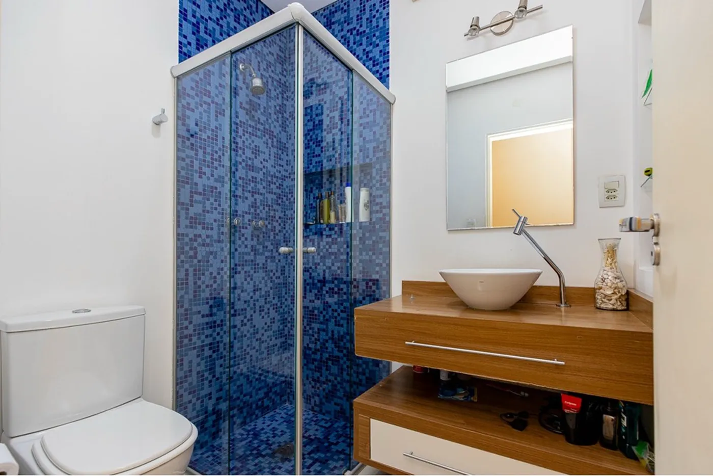 VOSA 2182 Apto 601241014-55 - REMAX Ville Exclusividades