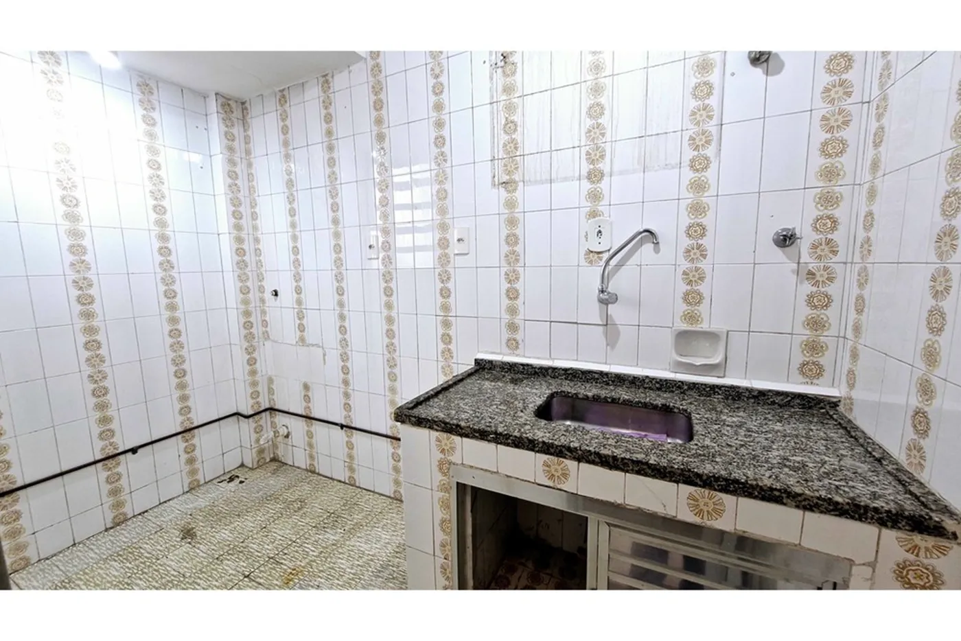 VBMB 83 Apto 602301007-10 - Remax Trinity Exclusividades
