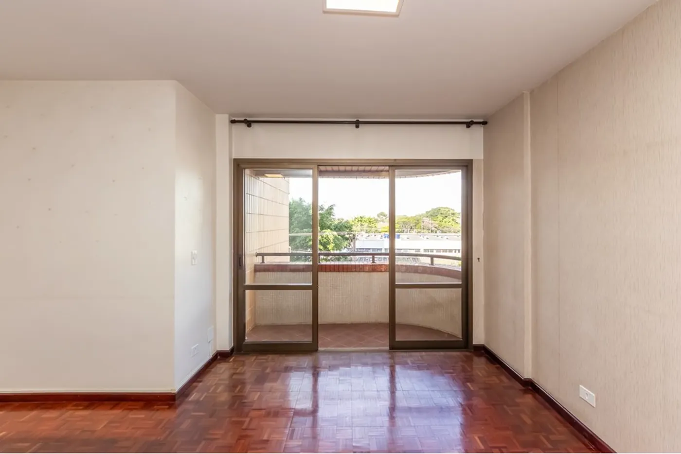 ADSDC 606 Apto 602291041-2 - REMAX B12 Exclusividades
